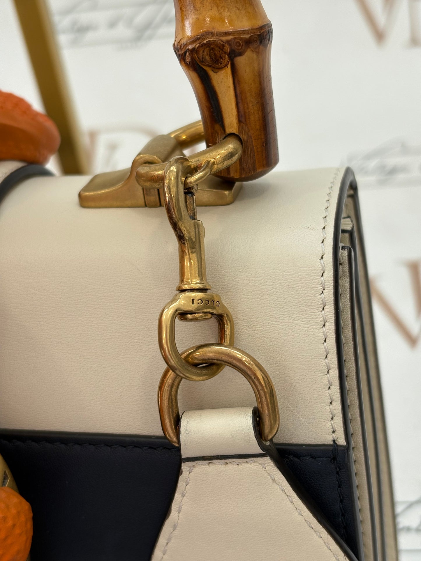 201665 - Gucci Dionysus