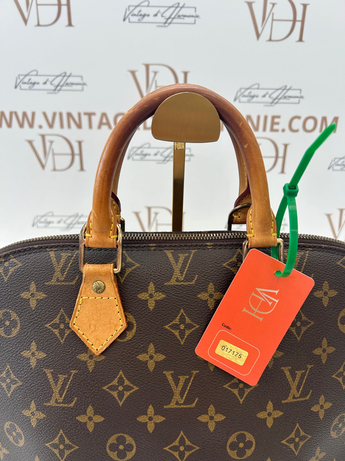 017175 - Louis Vuitton Monogram Alma Handbag