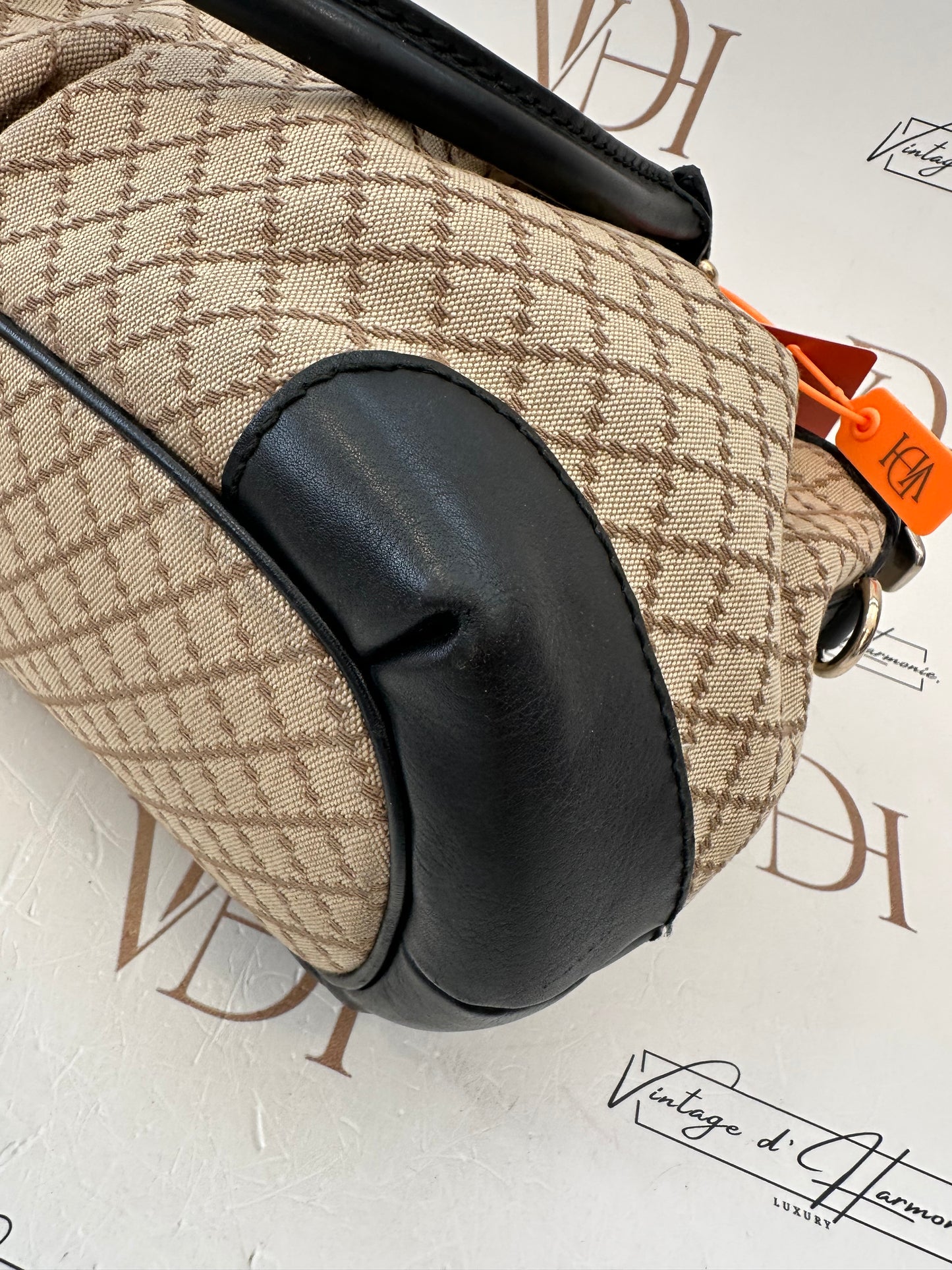 382490 - Gucci Sukey