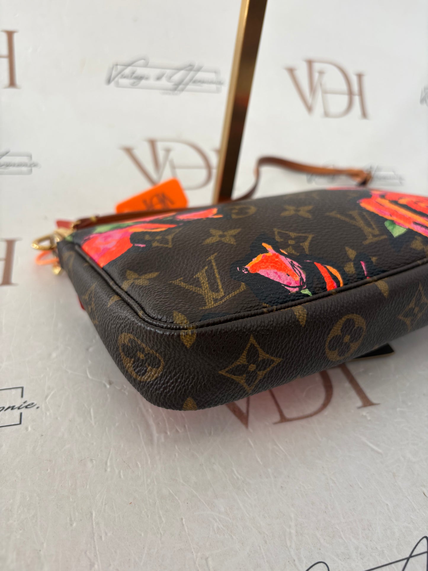 383896 - Louis Vuitton Pochette Accessoires