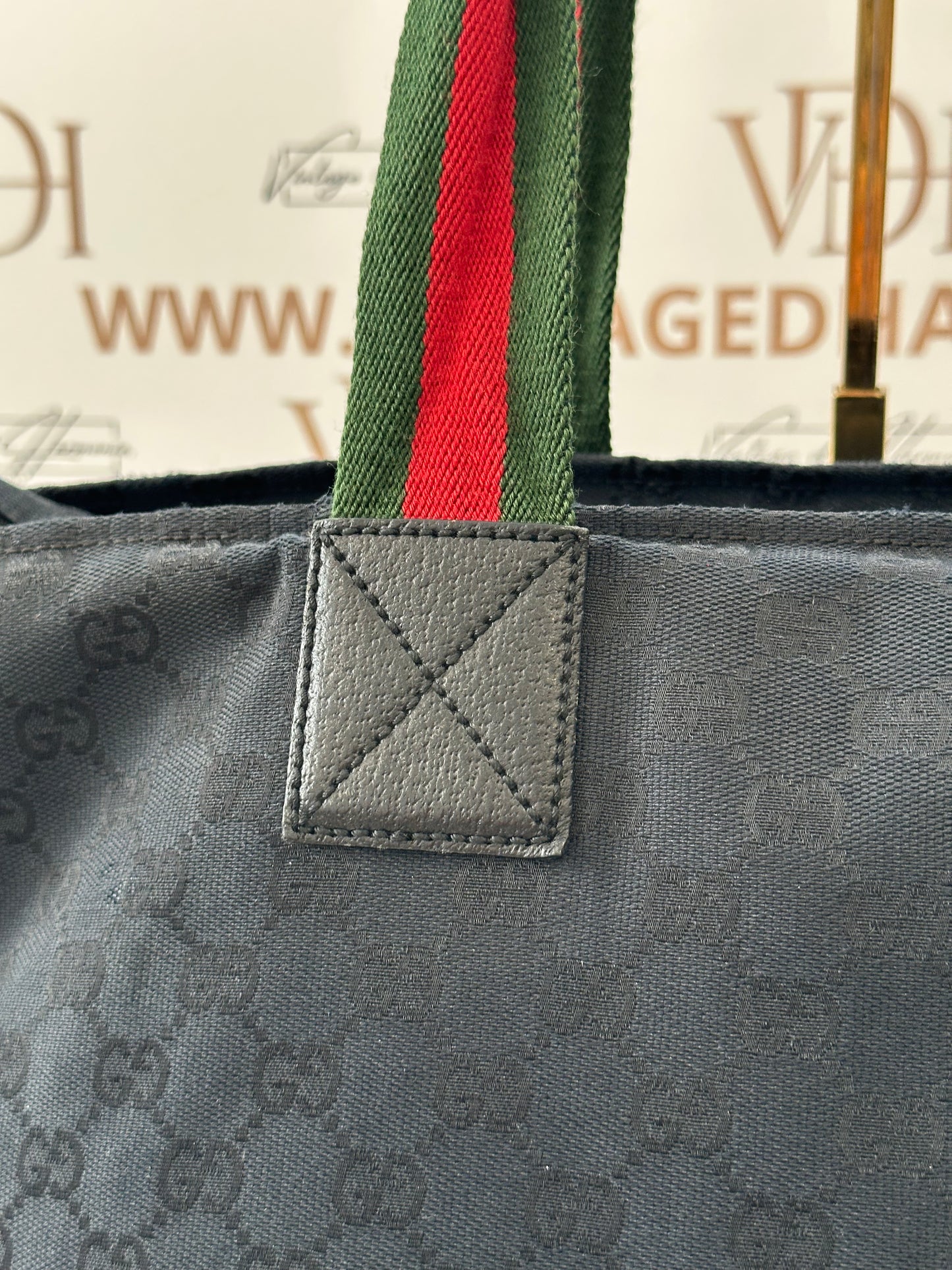018083 - Gucci Black Canvas