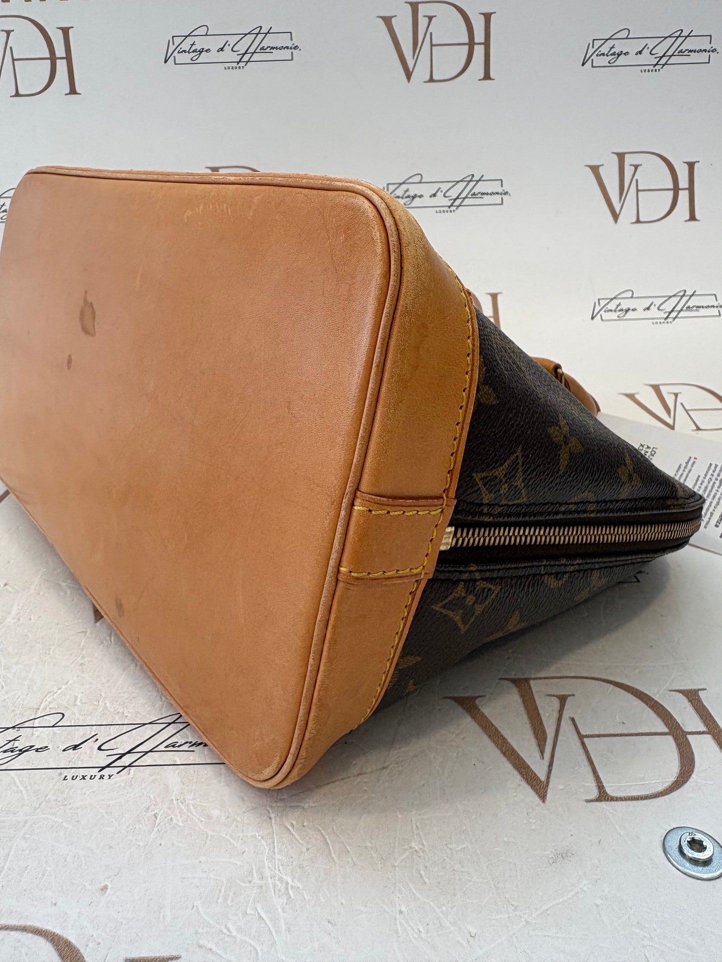 018111 - Louis Vuitton Alma