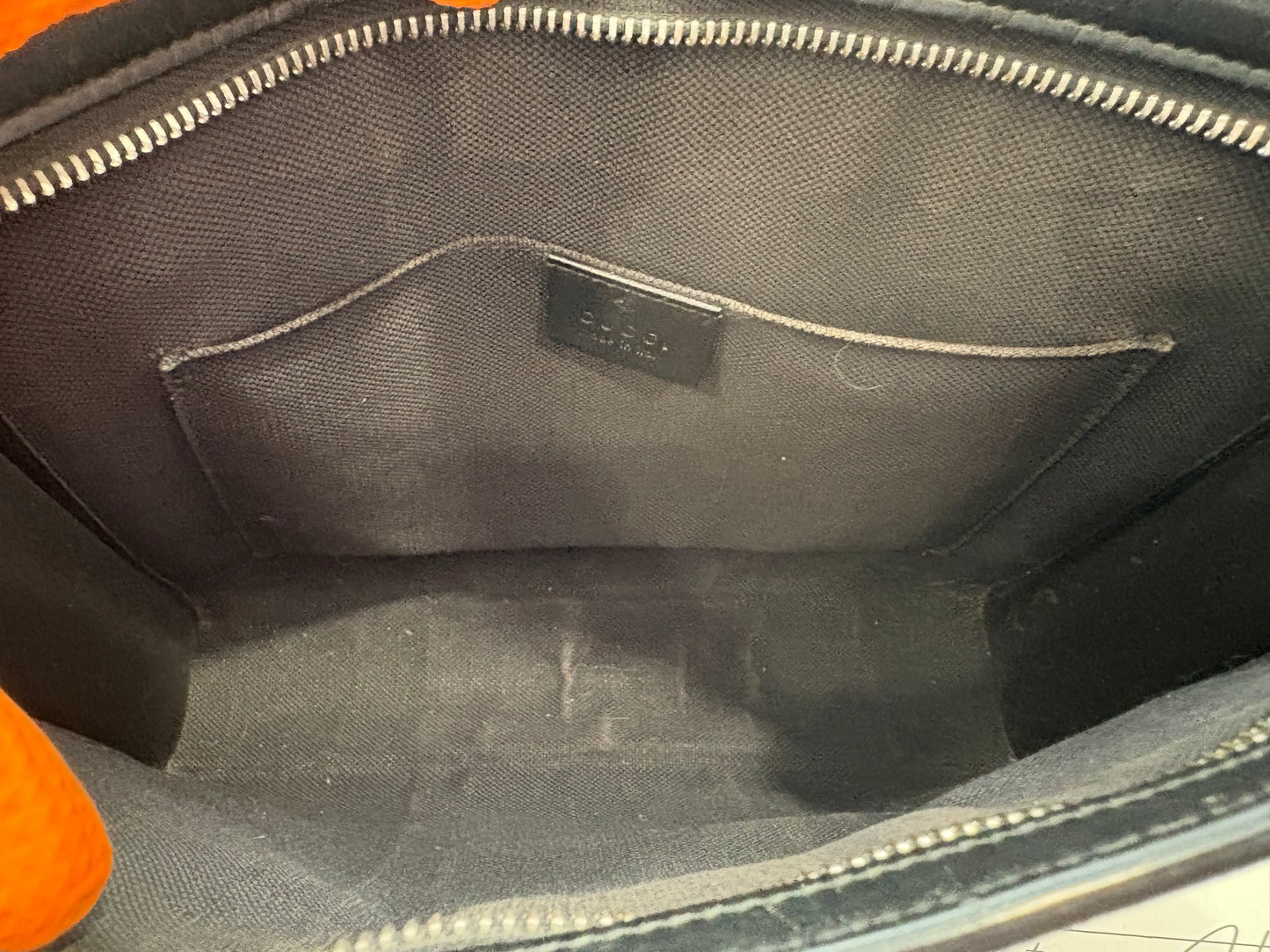 383180 - Gucci Supreme
