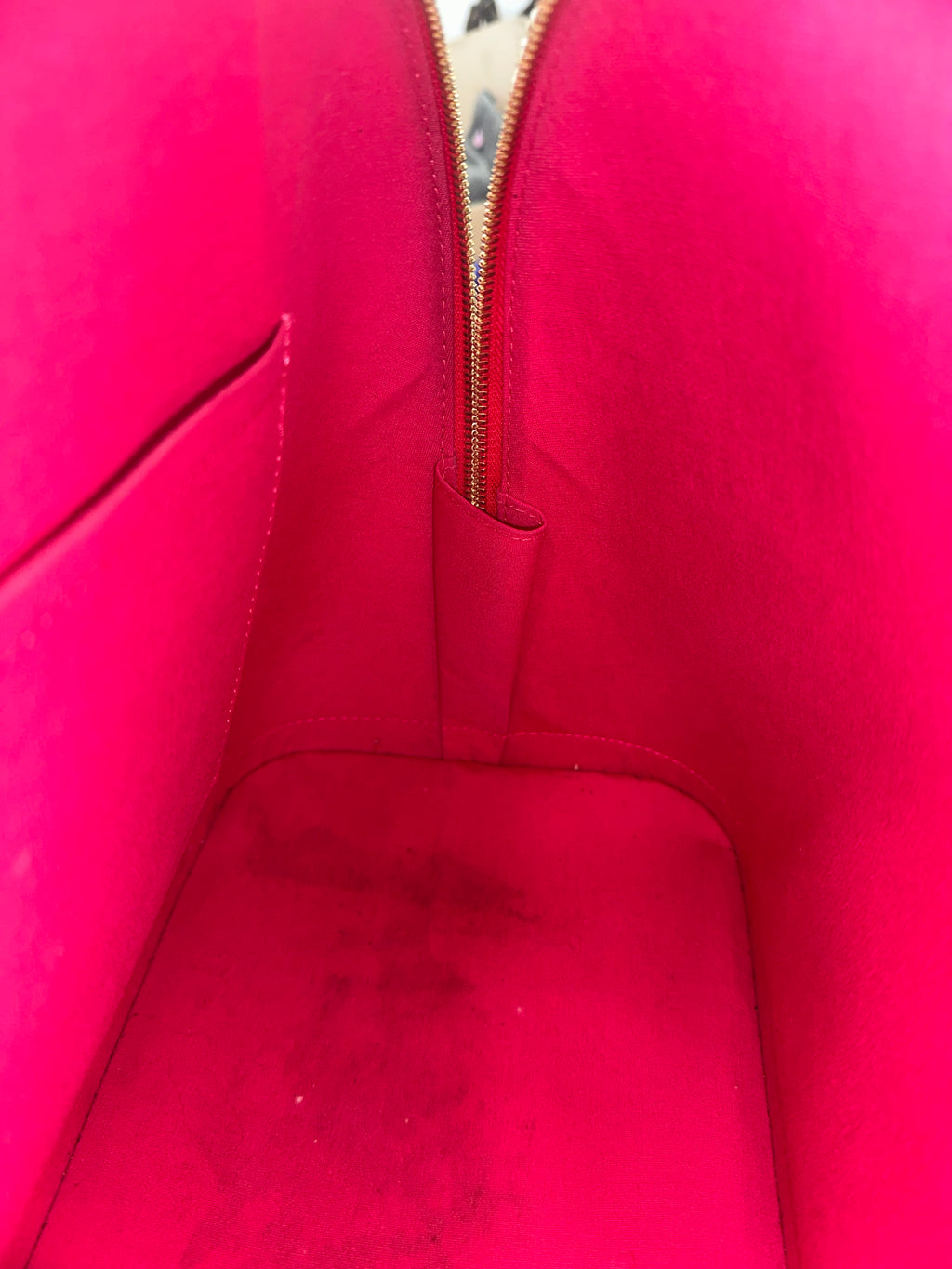 Louis Vuitton Alma Vernis Red