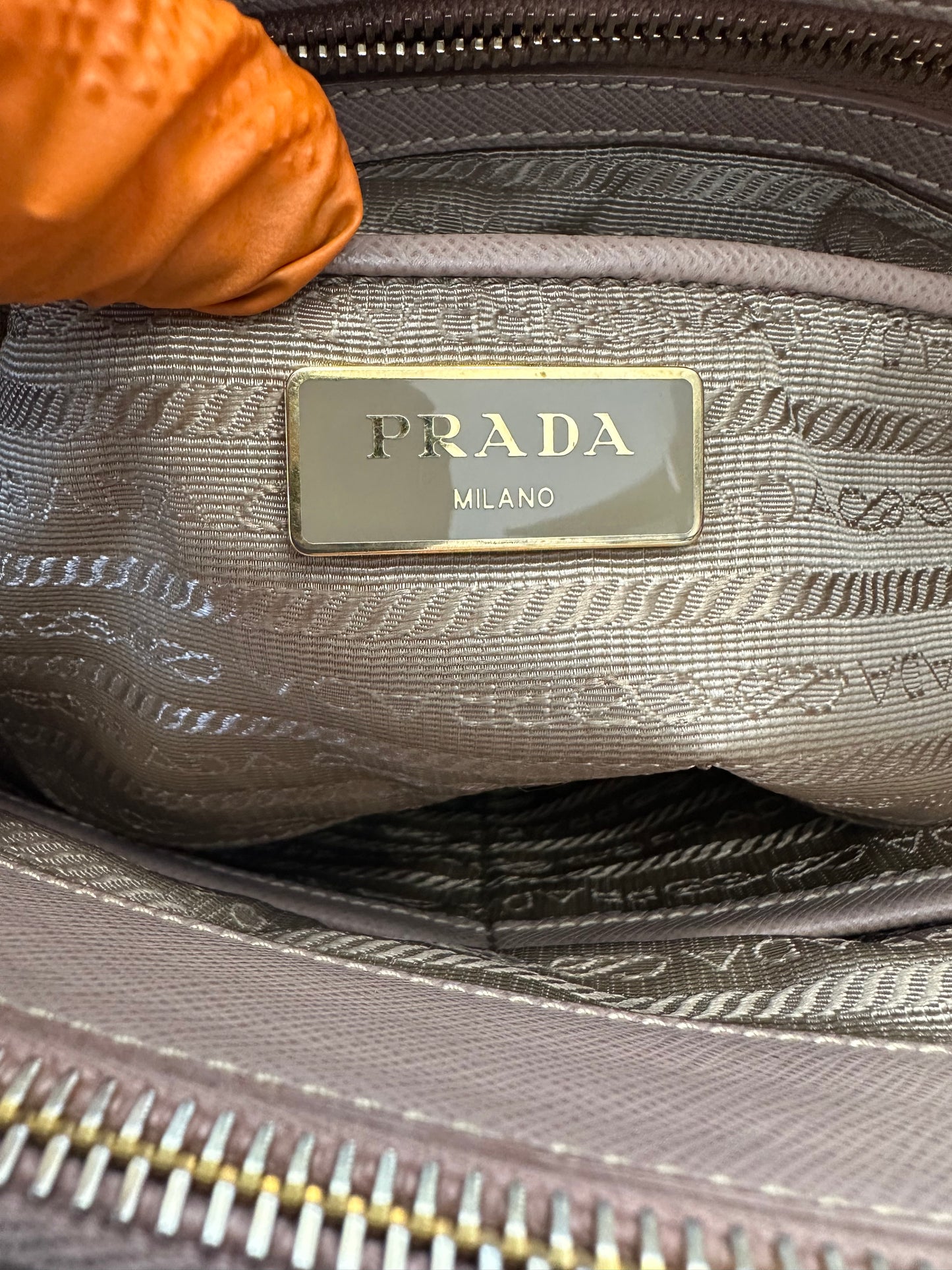 383142 - Prada Galleria