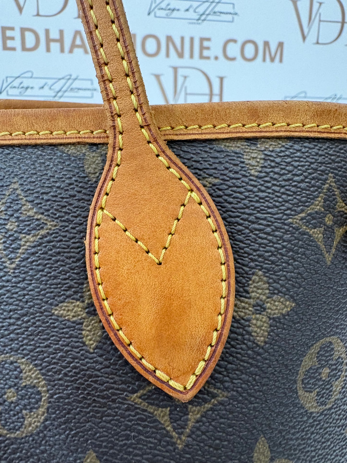 016935 - Louis Vuitton Neverfull PM