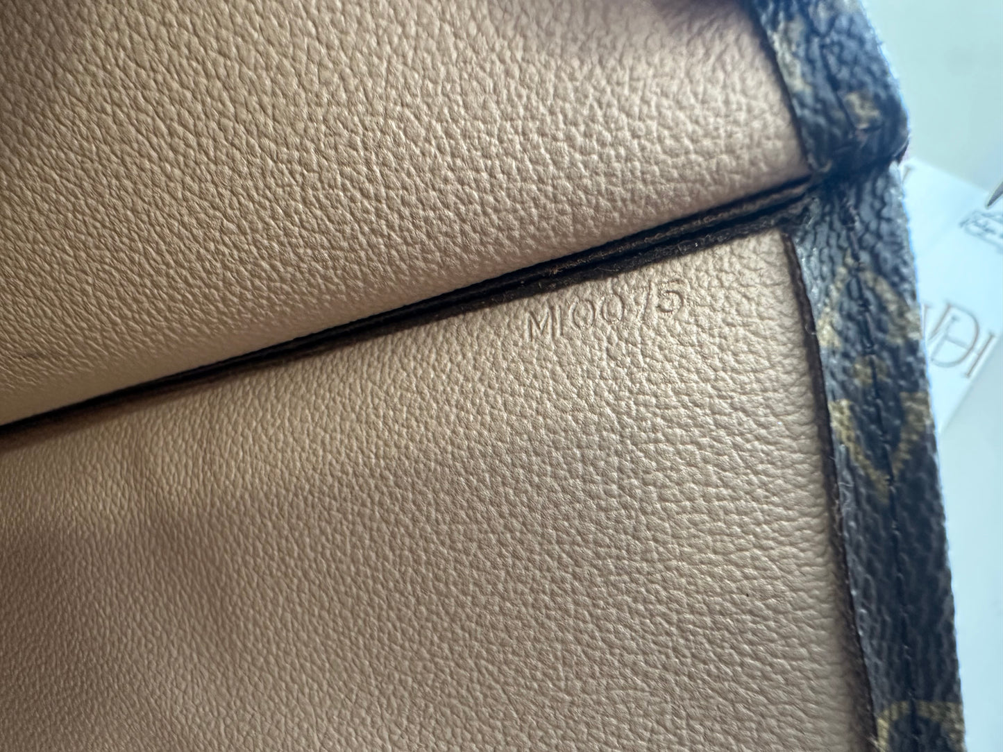 017905 - Louis Vuitton Sac Plat