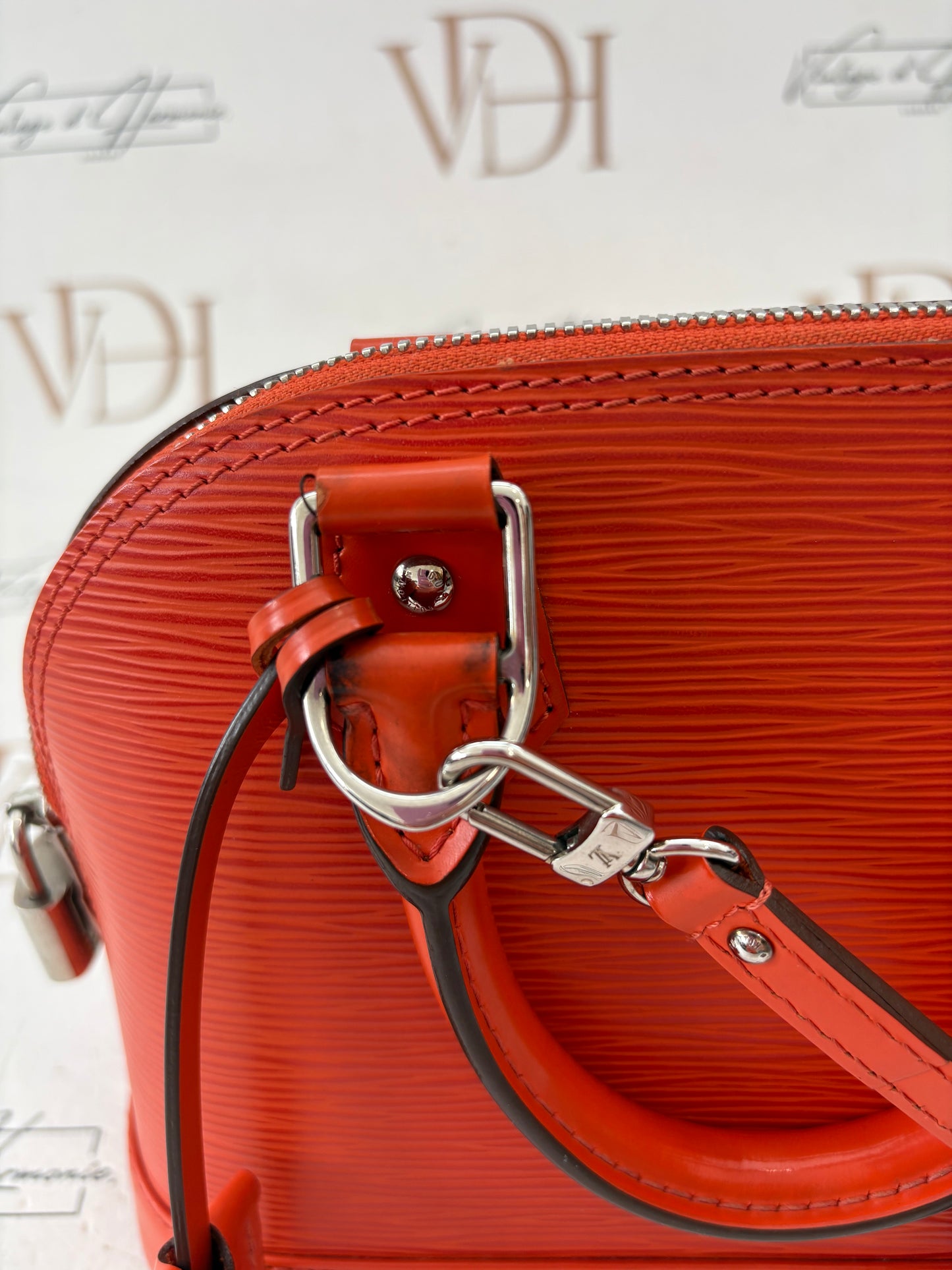 200880 - Louis Vuitton Alma BB