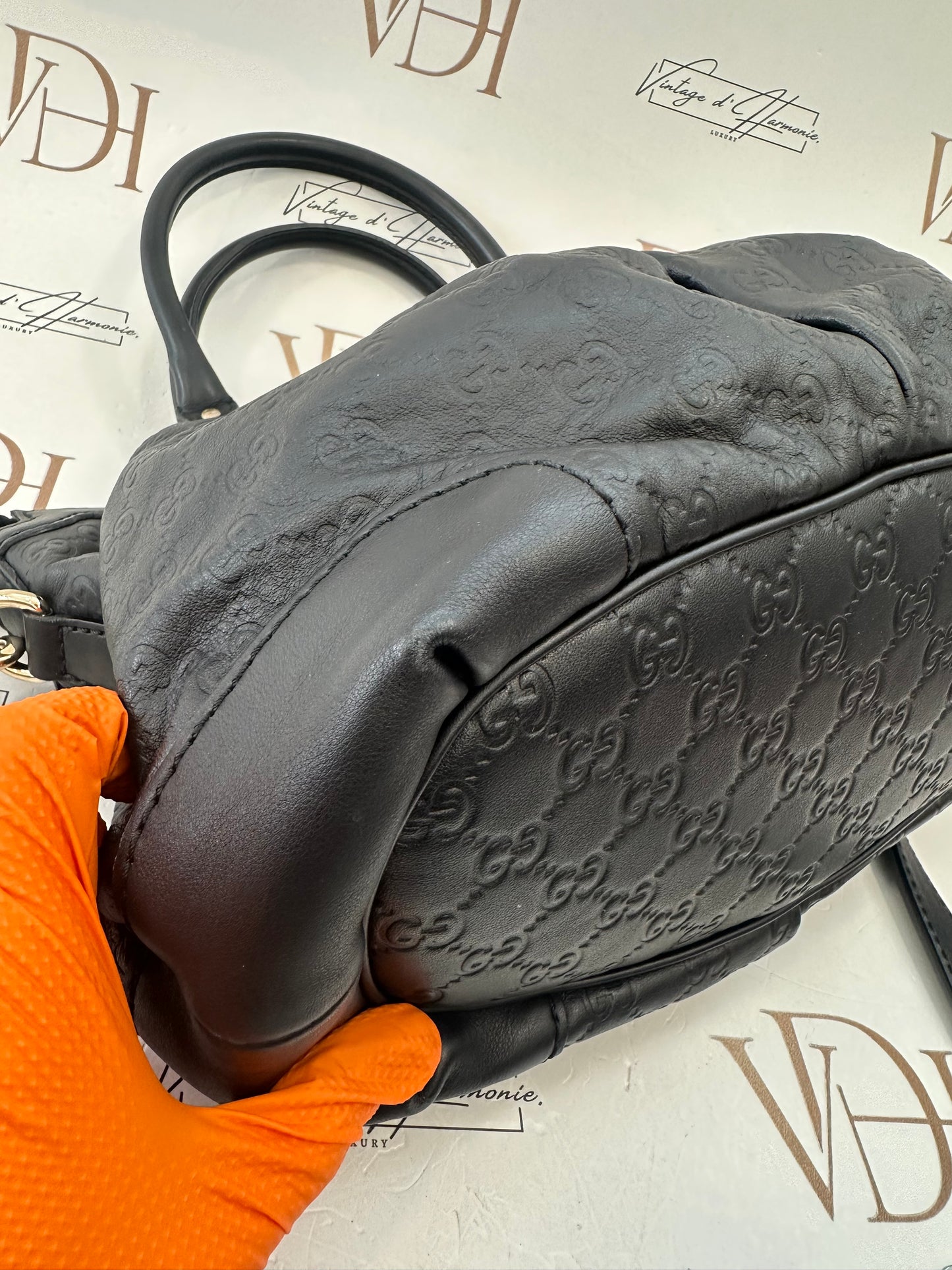 382556 - Gucci Sukey
