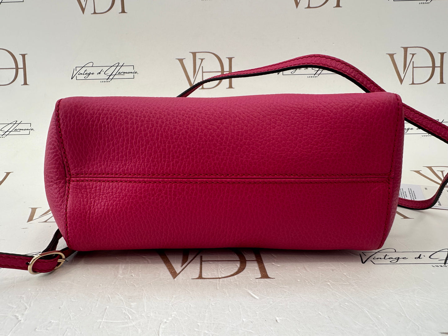382740 - Gucci Swing