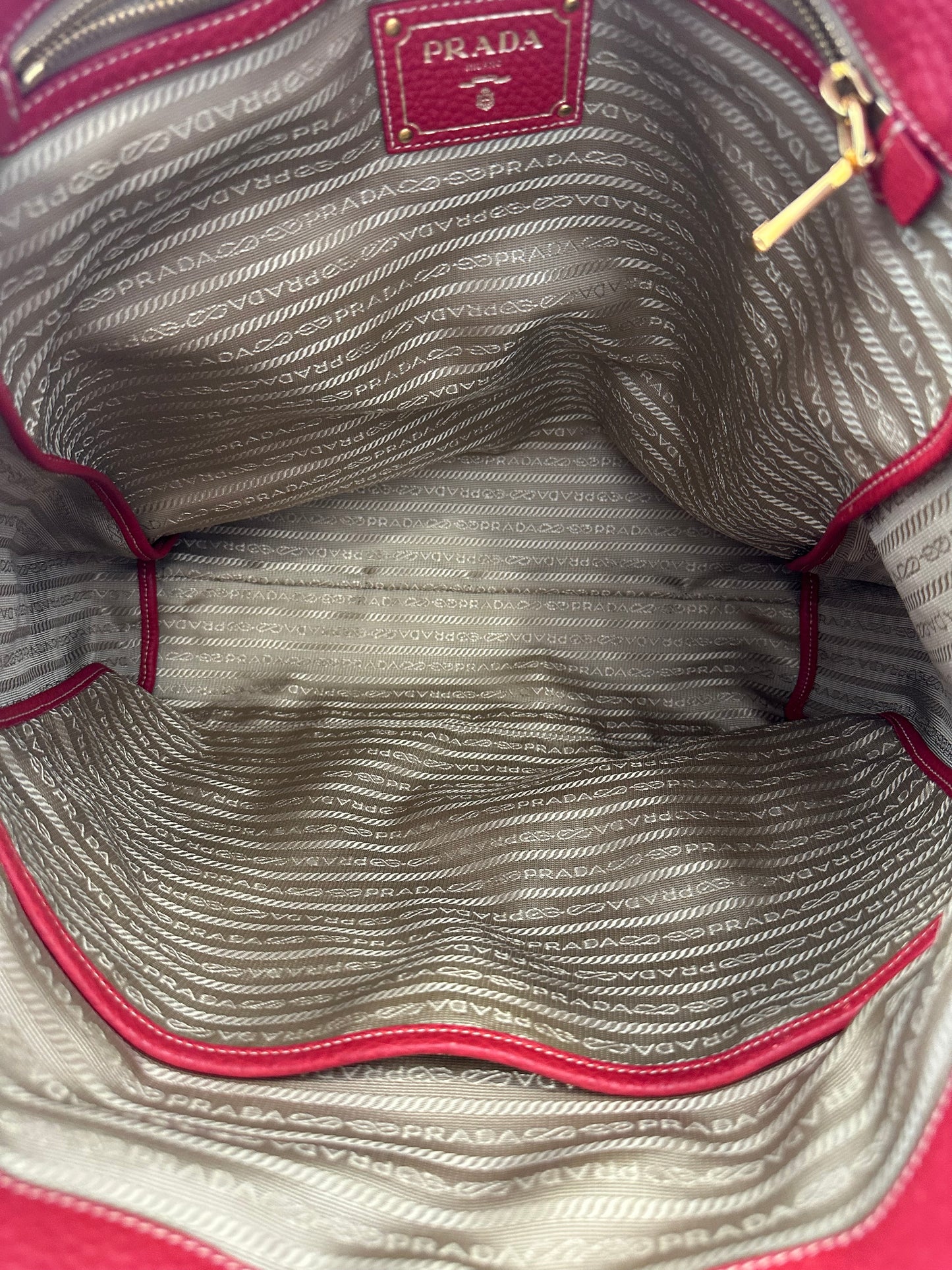 382901 - Prada Tote