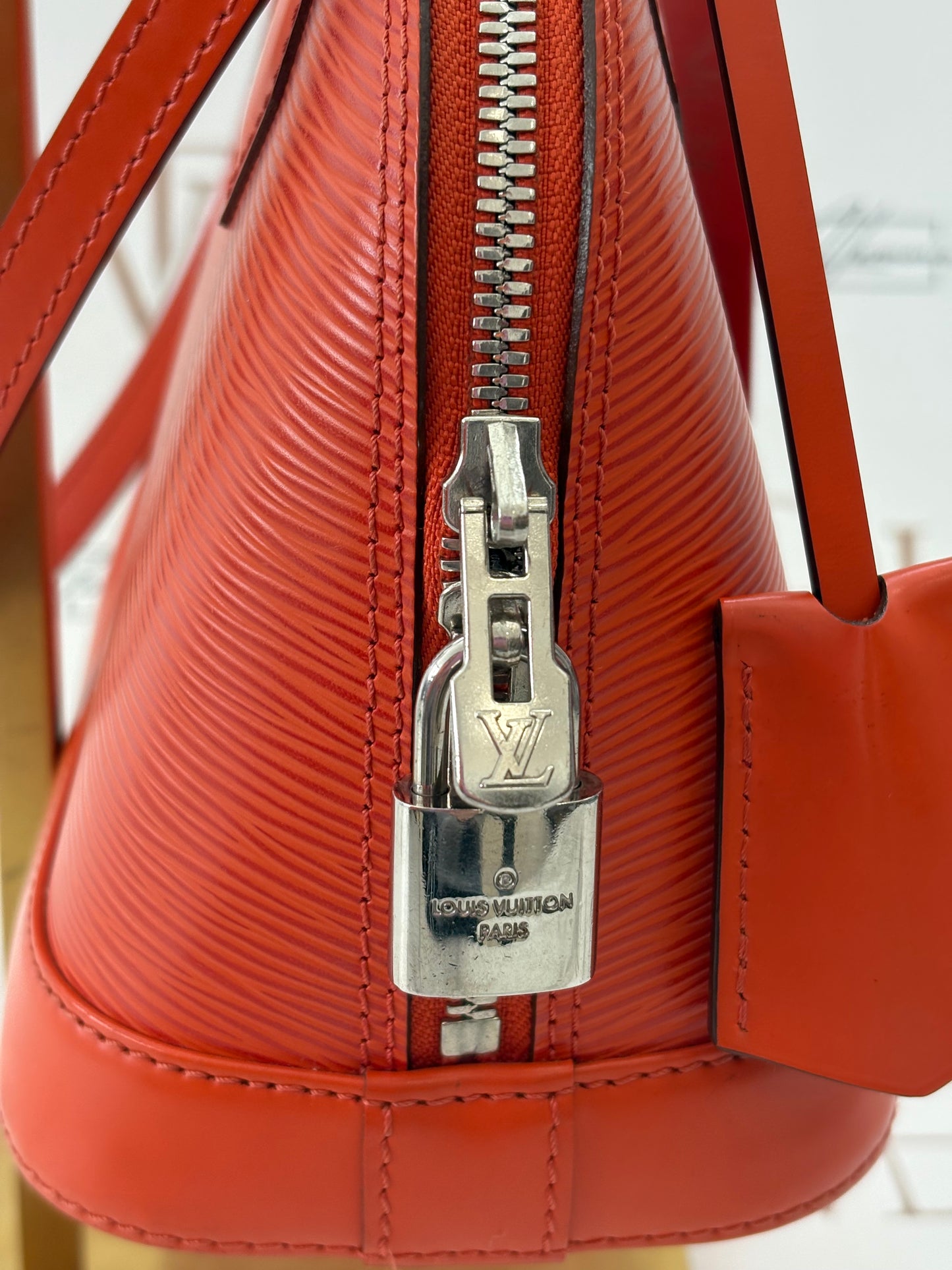 200880 - Louis Vuitton Alma BB