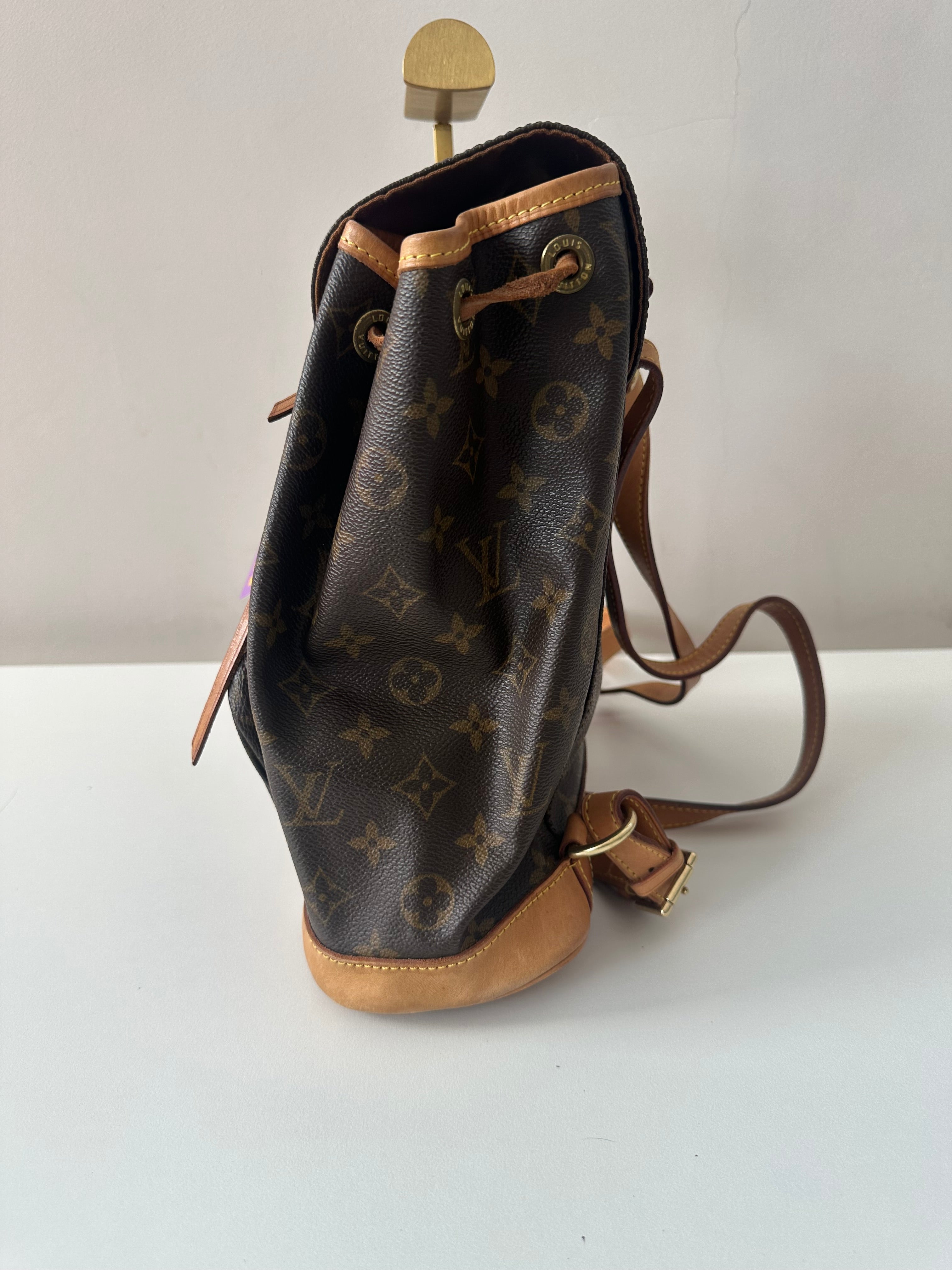 Louis Vuitton Montsouris MM