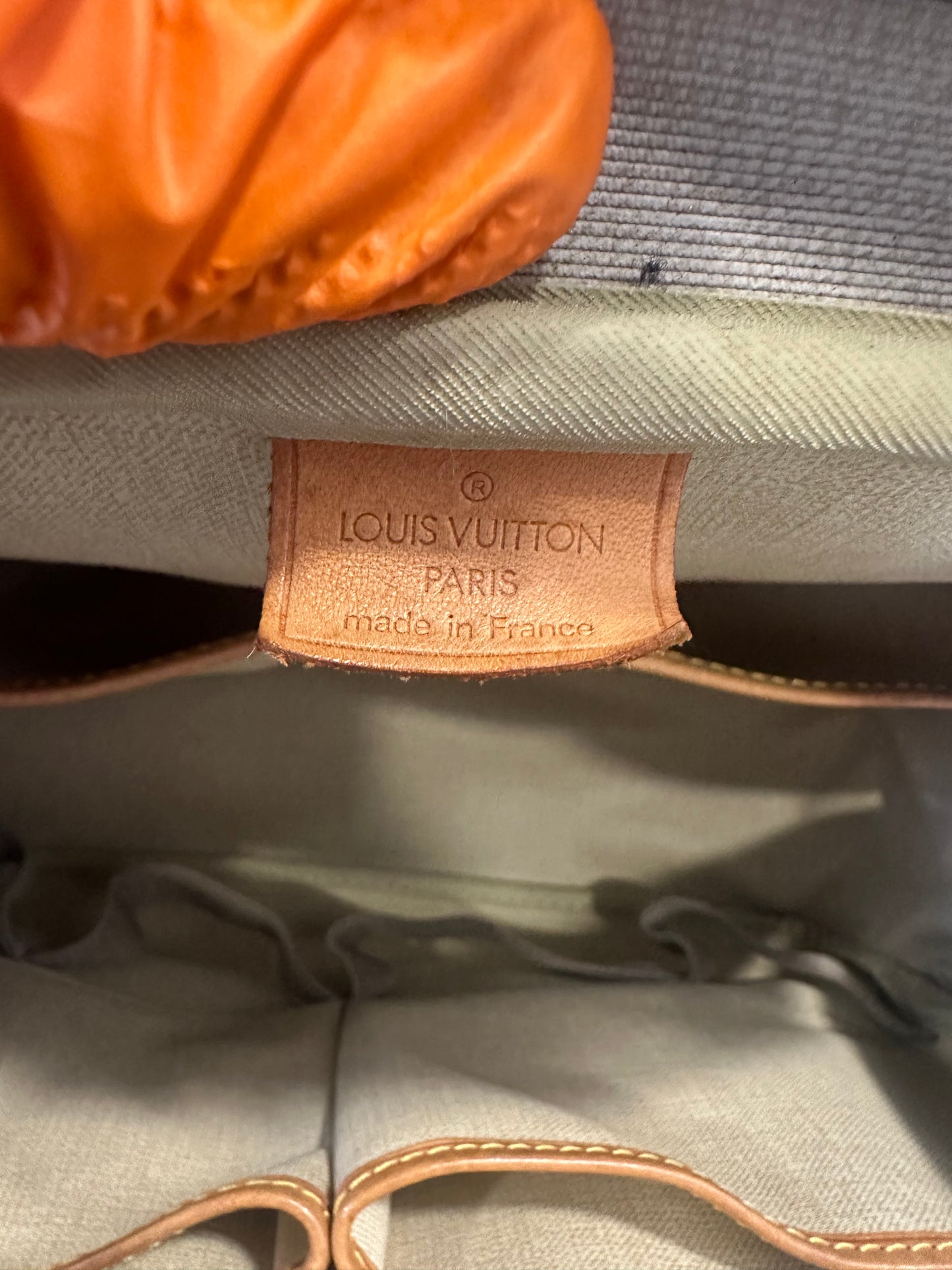 016925 - Louis Vuitton Deauville