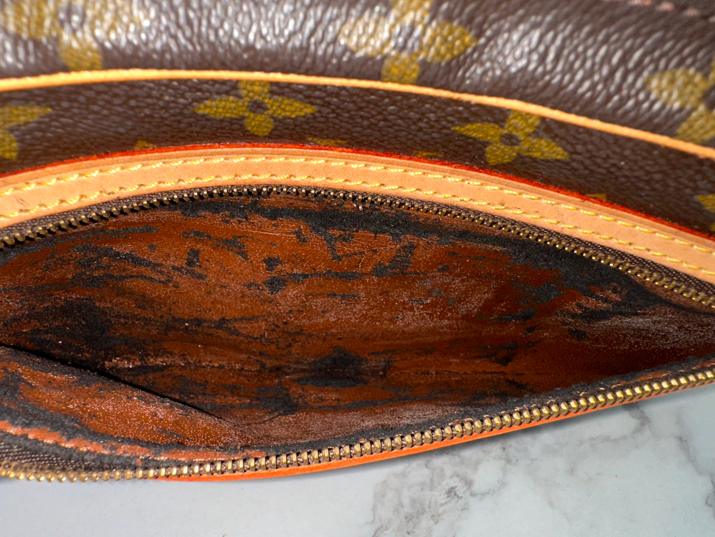 Louis Vuitton Saint German 27