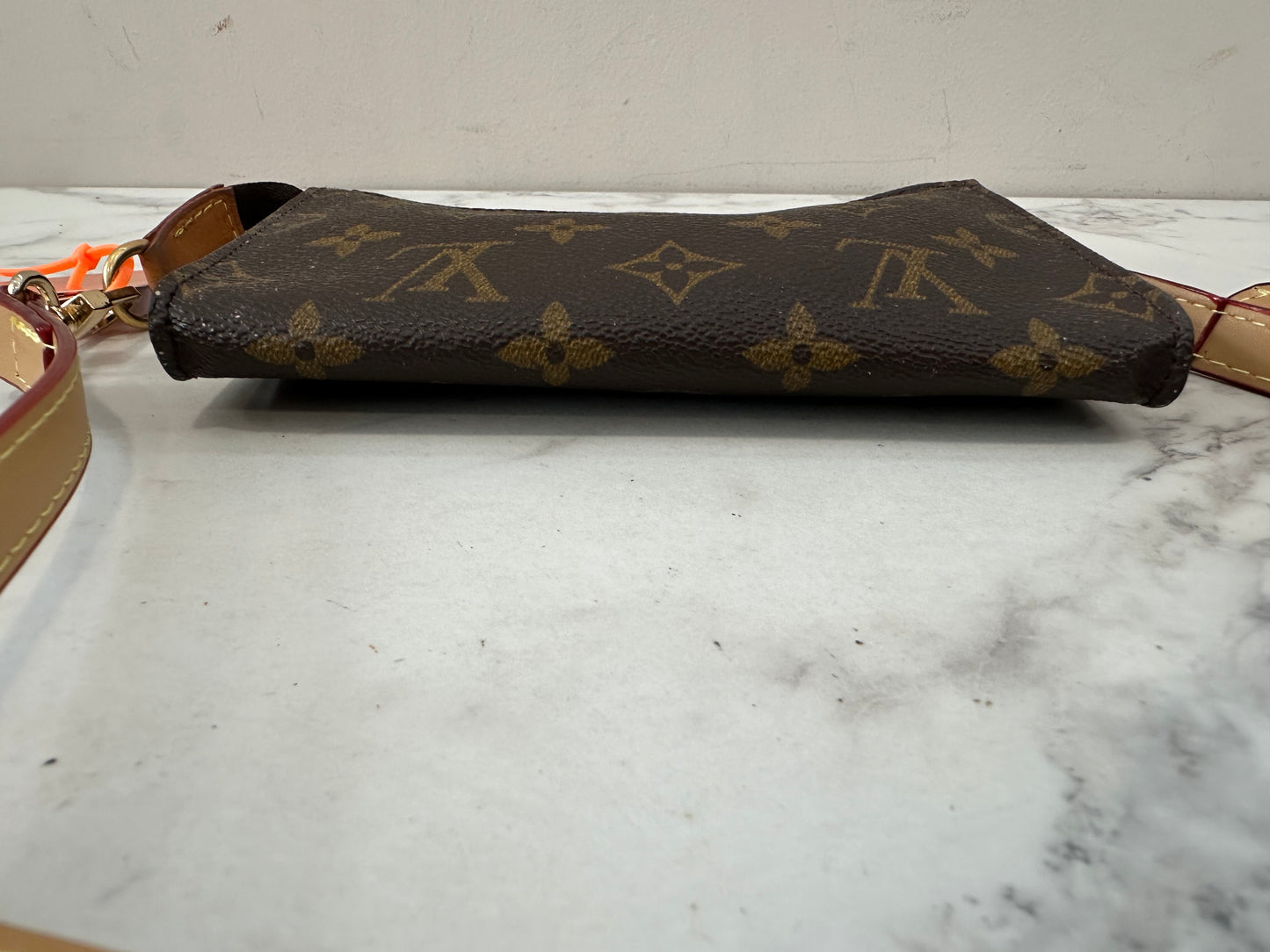 Louis Vuitton Pochette Bucket