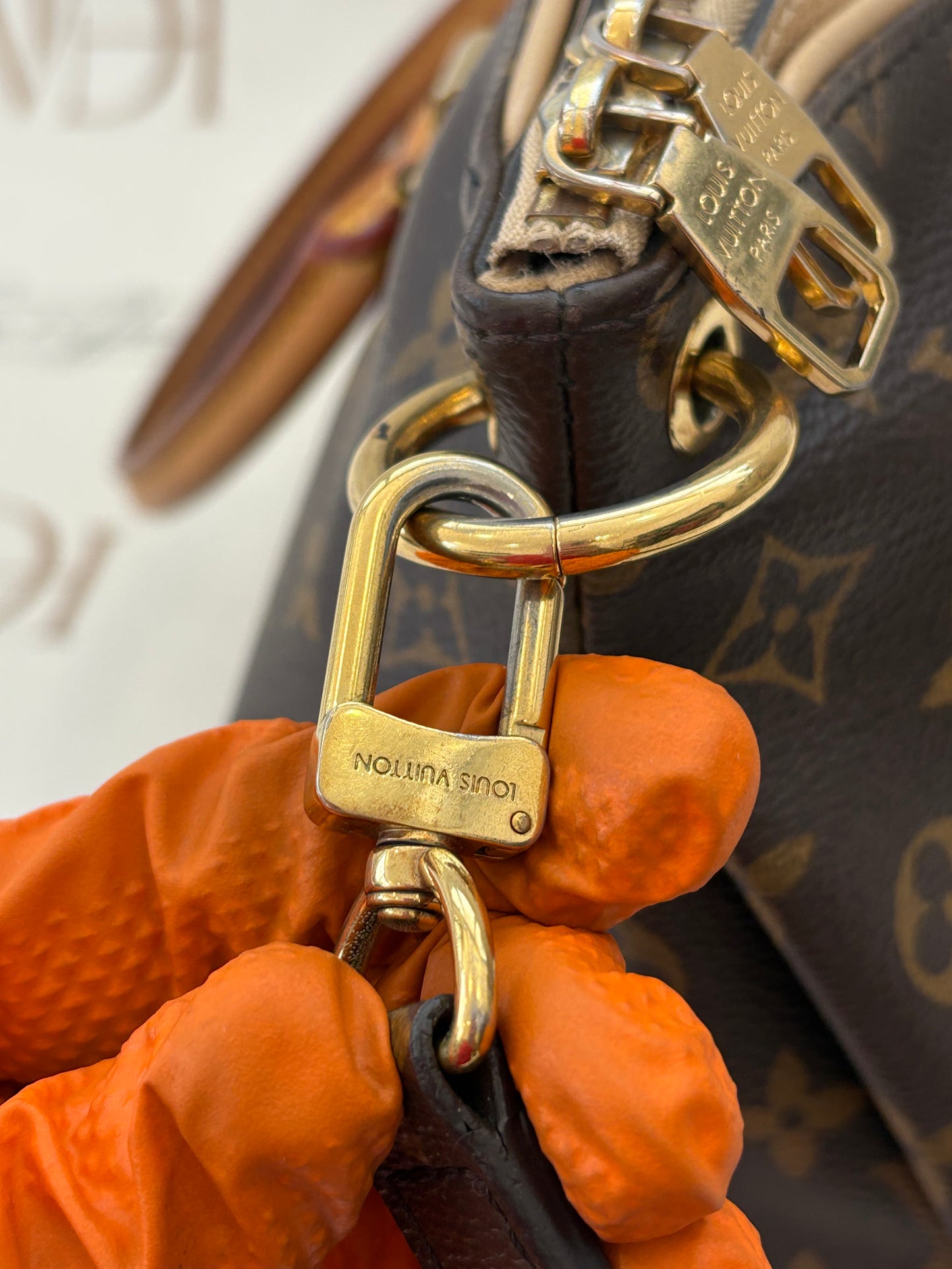201587 - Louis Vuitton Pallas
