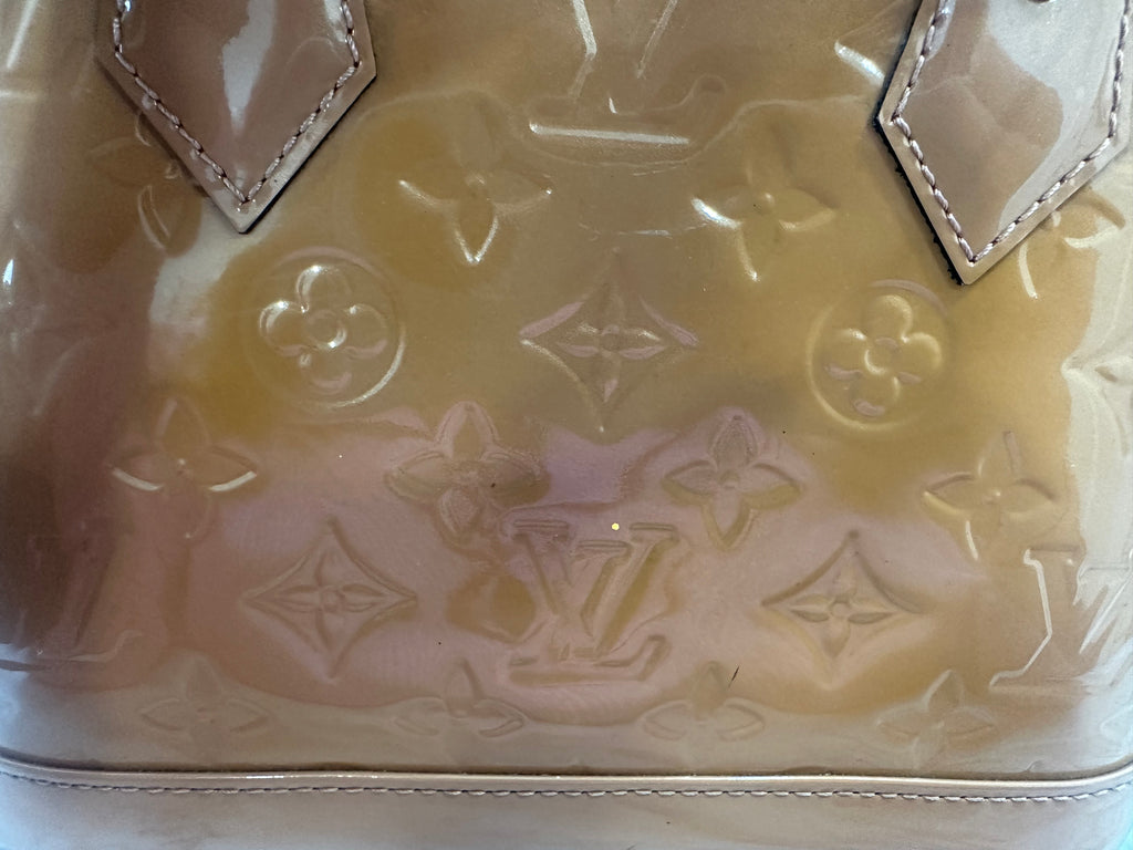 Louis Vuitton Alma BB Vernis Beige