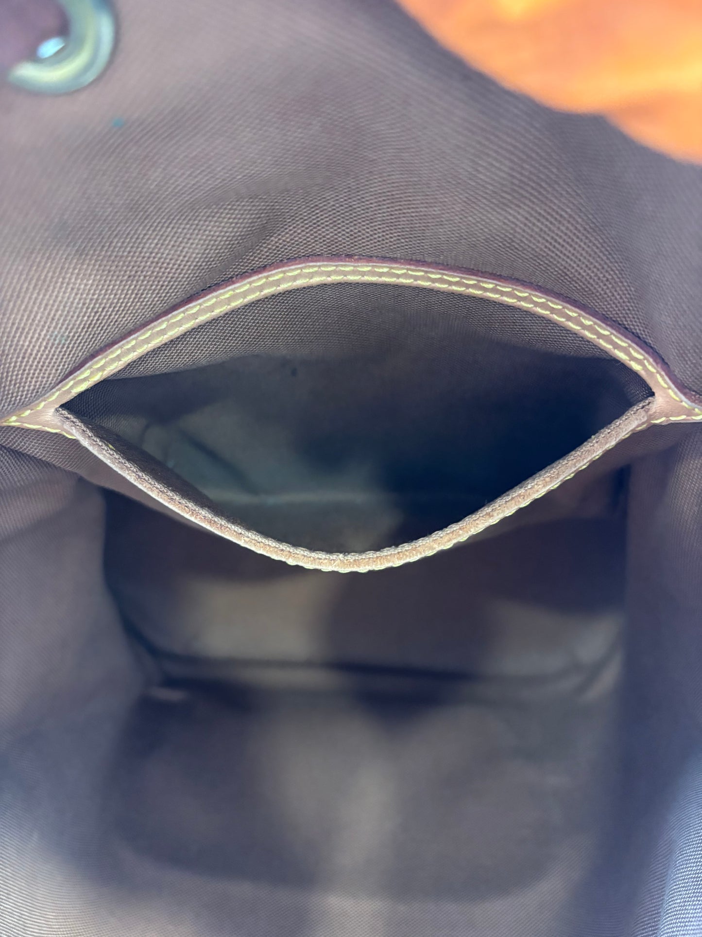 018375 - Louis Vuitton Montsouris MM