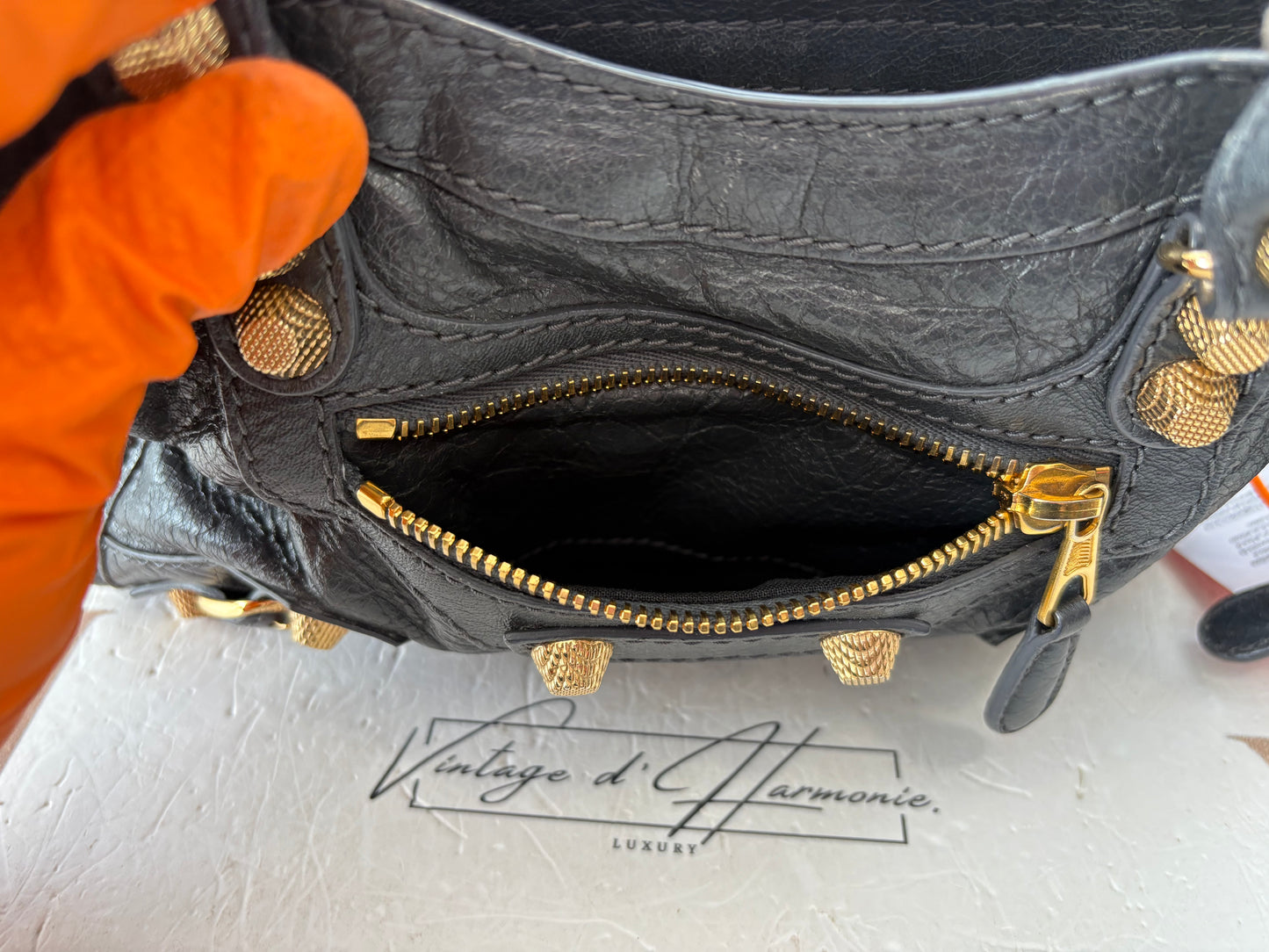 384190 - Balenciaga Giant City