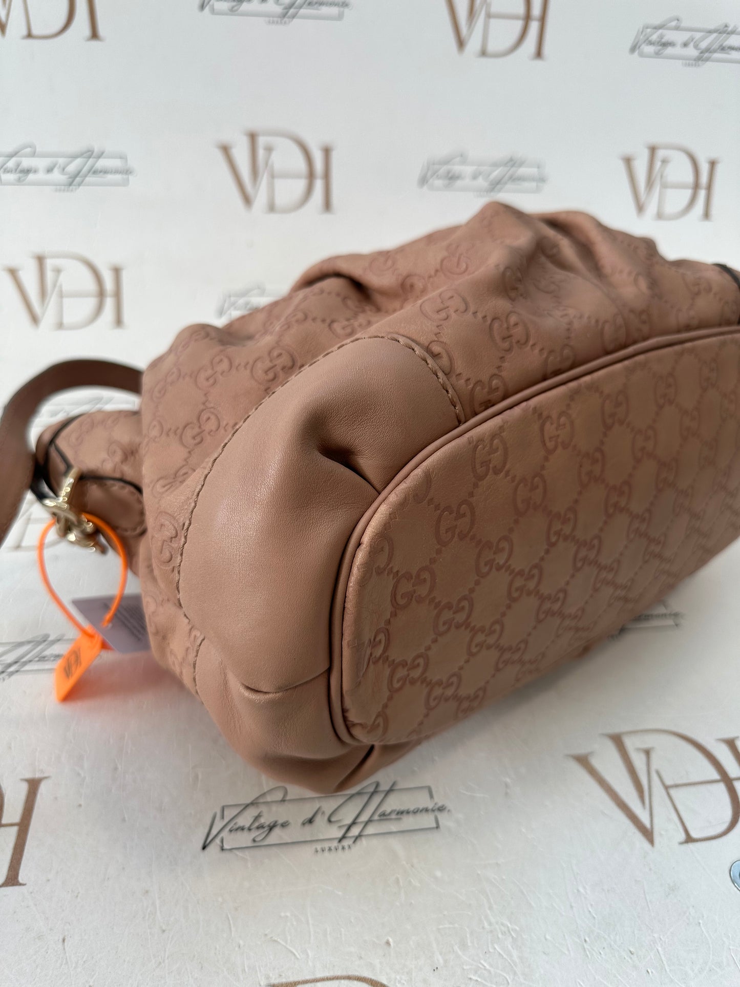 384283 - Gucci Sukey