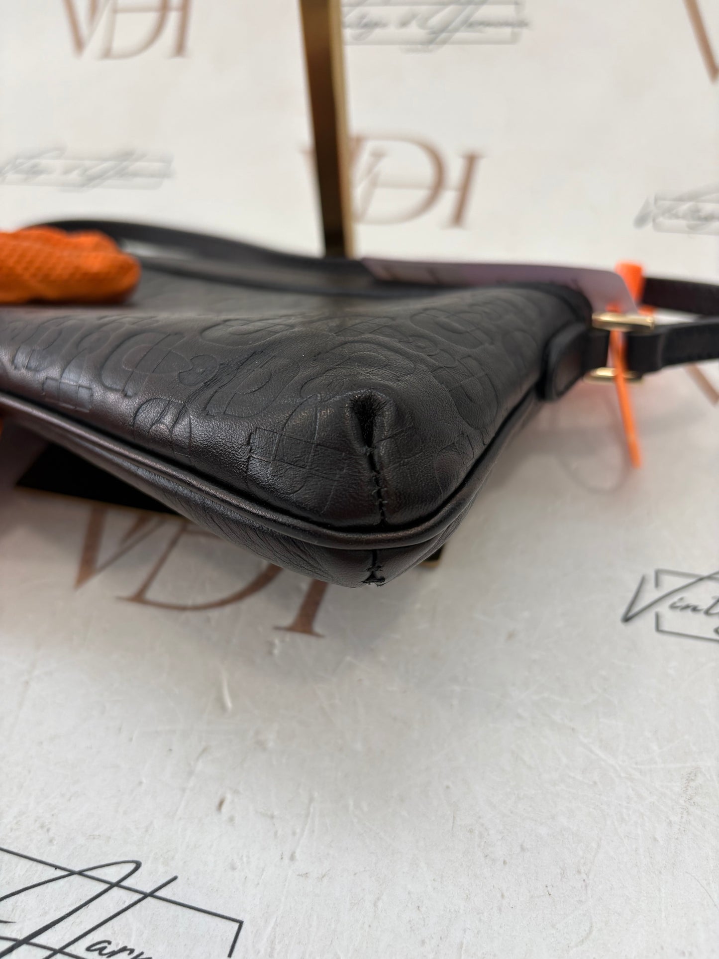 383959 - Gucci Pochette Black