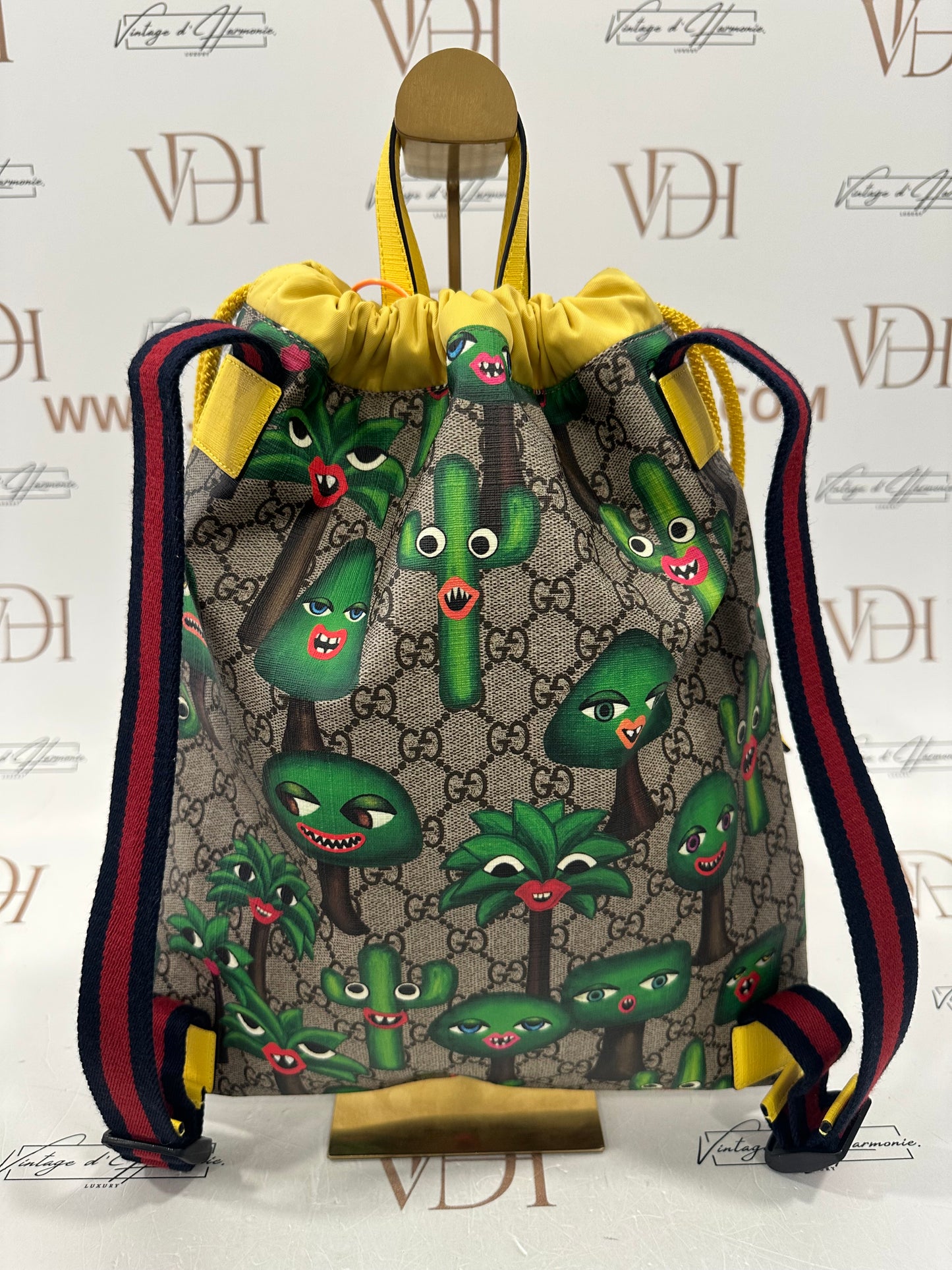 102377 - Gucci Pouch