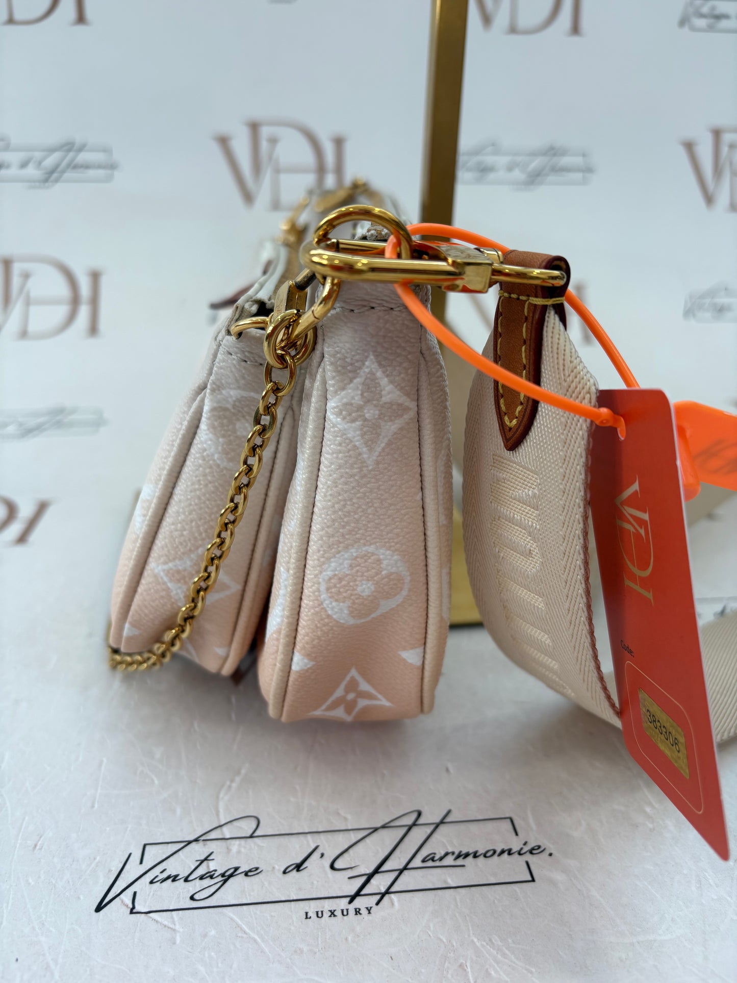 383306 - Louis Vuitton MultiPoschette