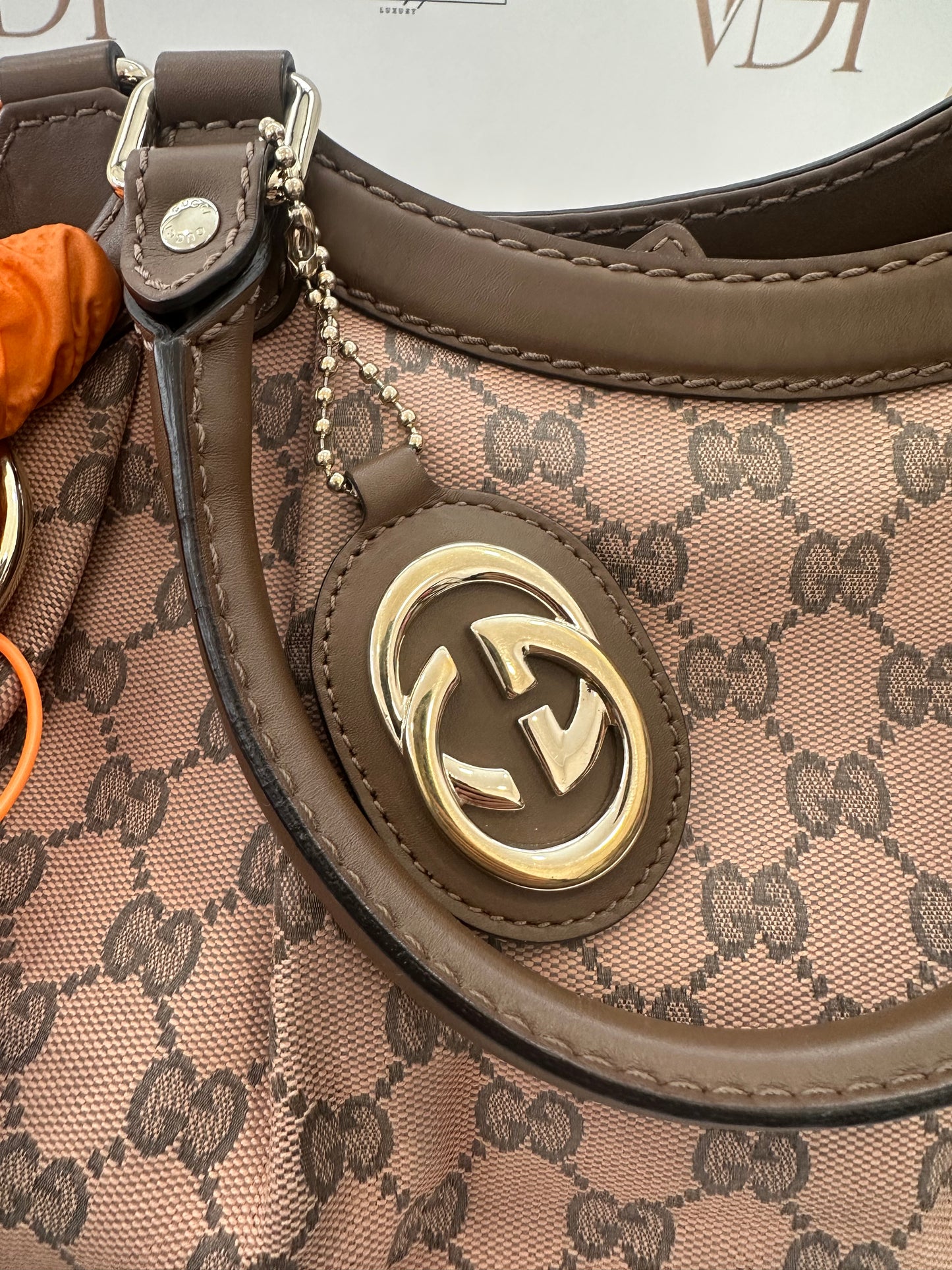 382508 - Gucci Sukey