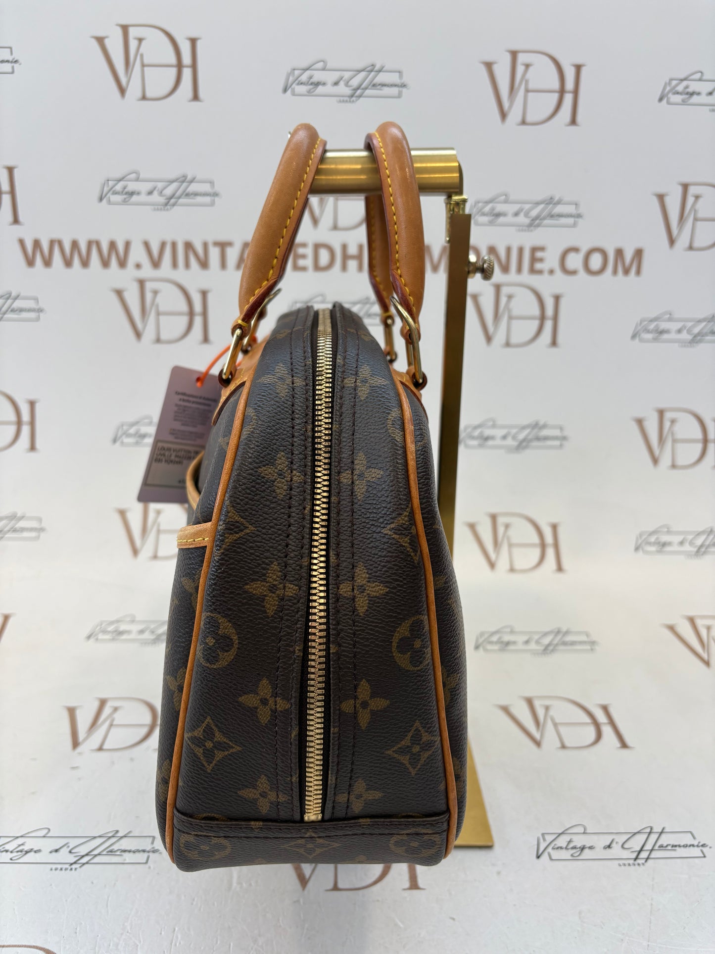 018187 - Louis Vuitton Trouville