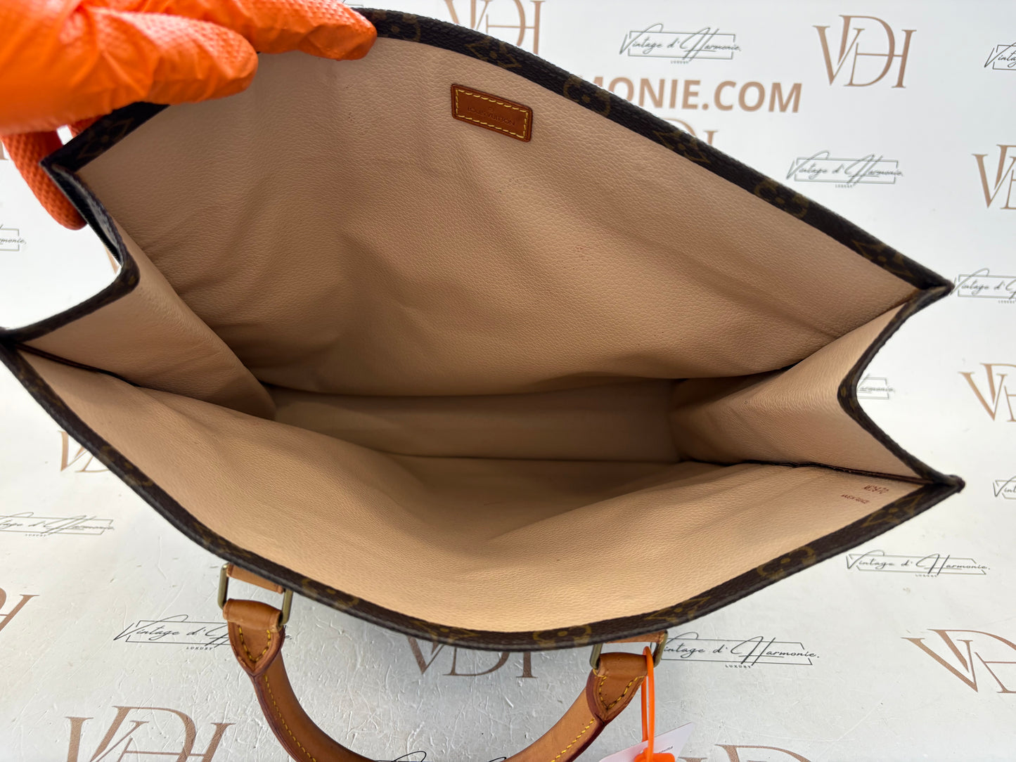 018277 - Louis Vuitton Sac Plat