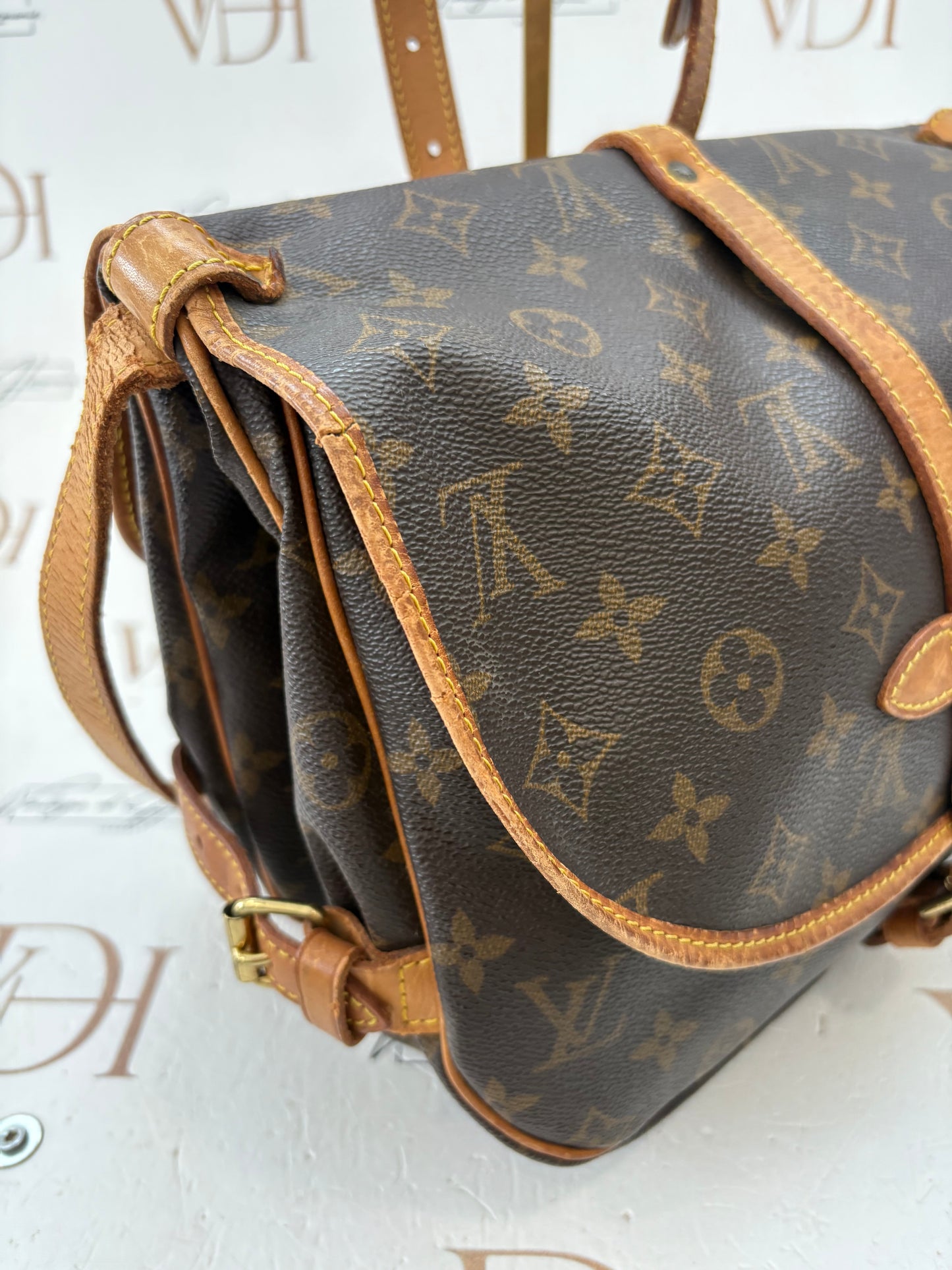 018283 - Louis Vuitton Saumur 30