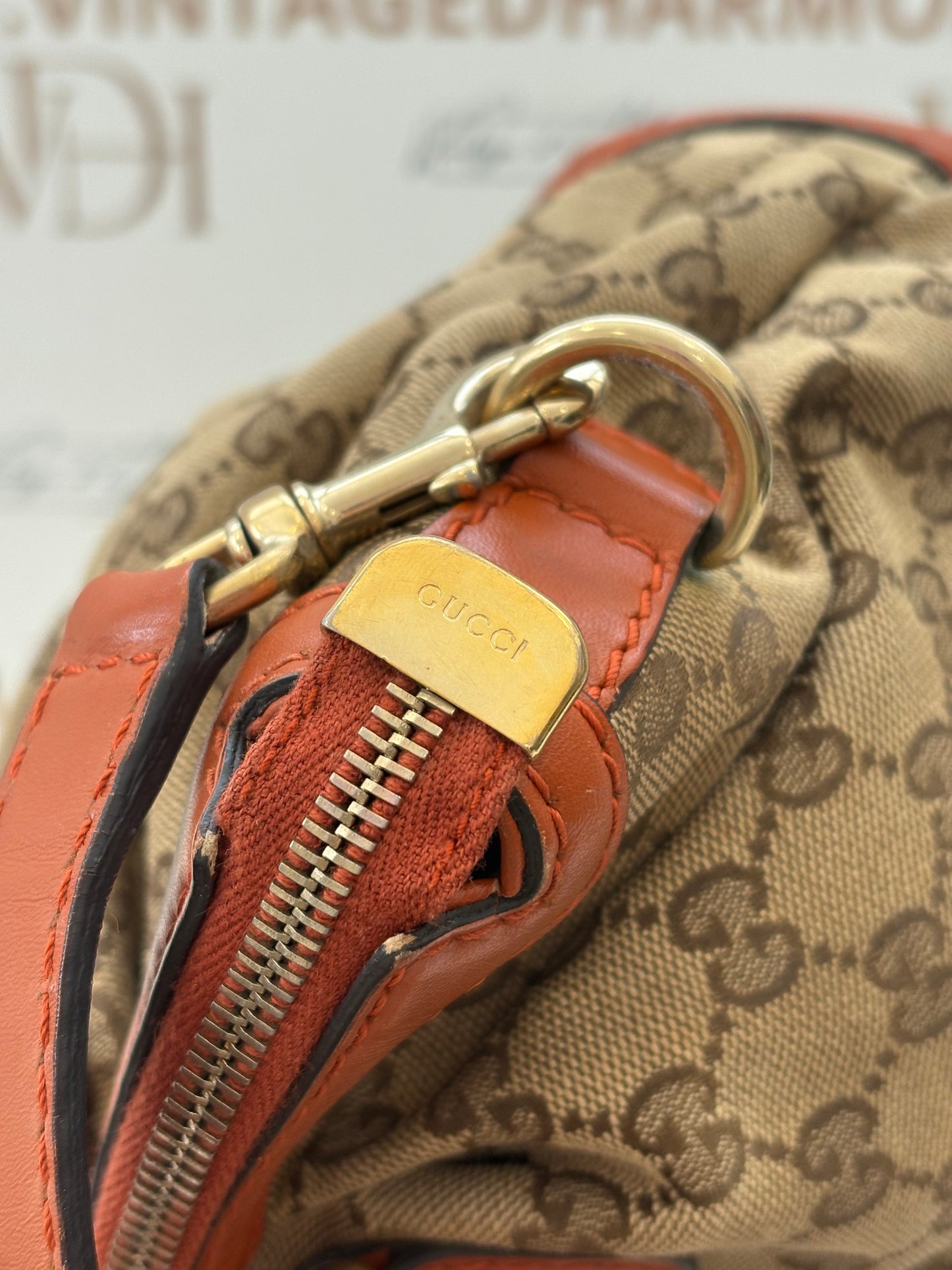 384043 - Gucci Sukey