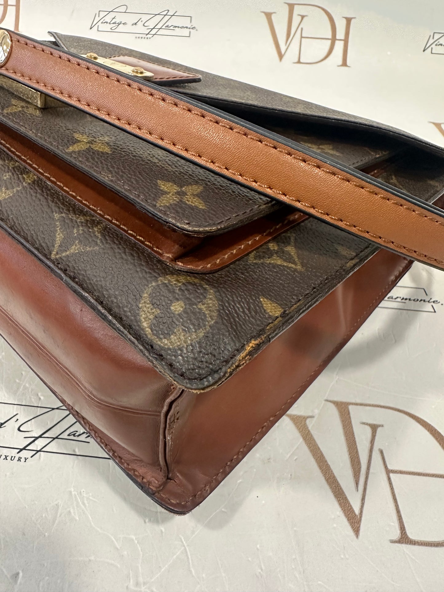 016949 - Louis Vuitton Monceau 28