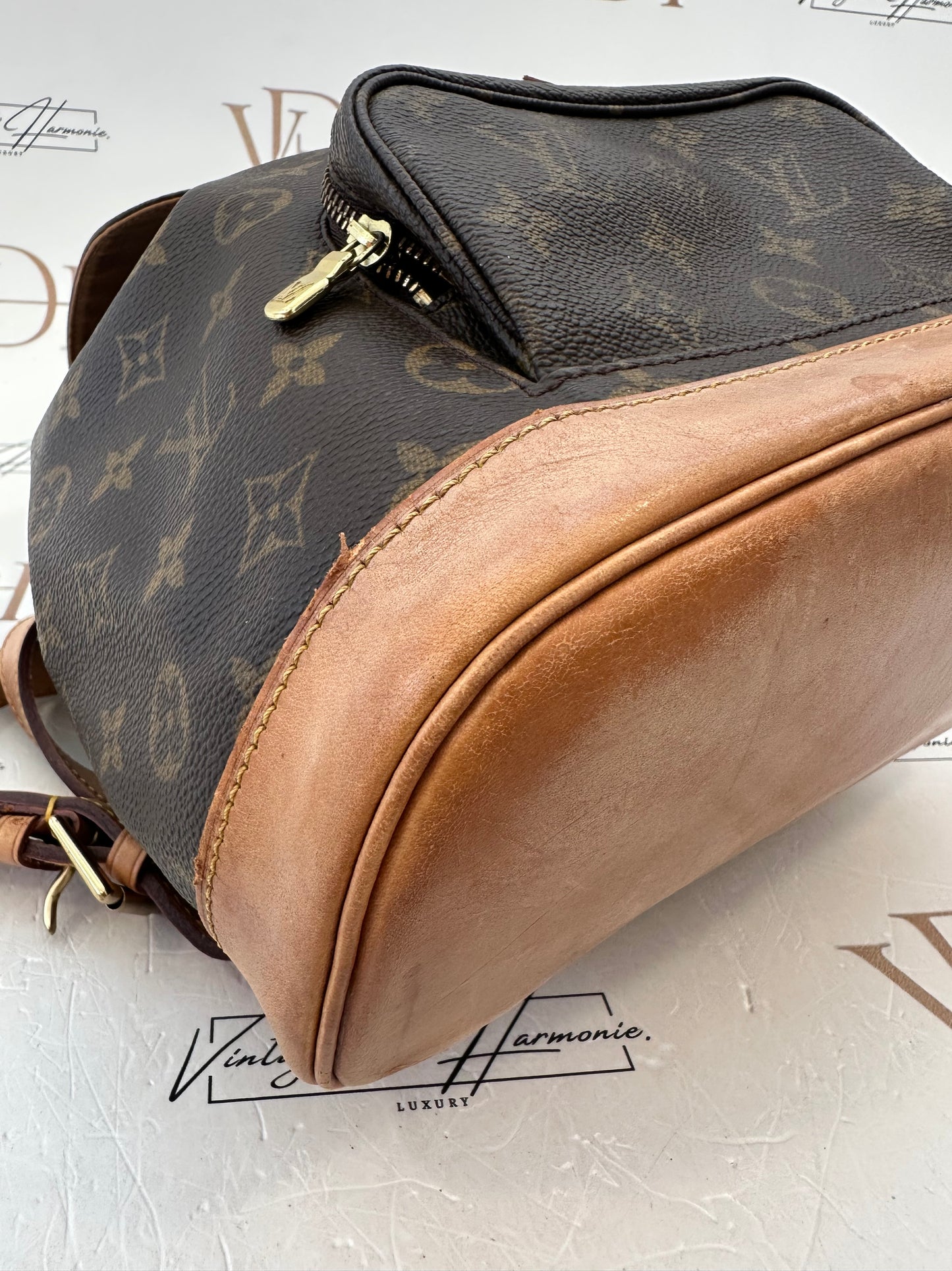 017837 - Louis Vuitton Montsouris MM