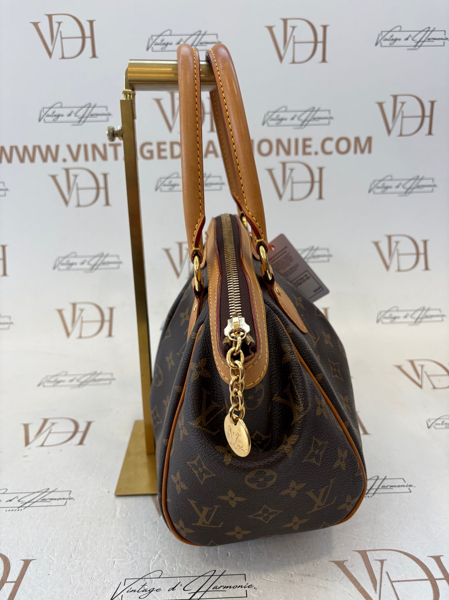 018378 - Louis Vuitton Tivoli PM