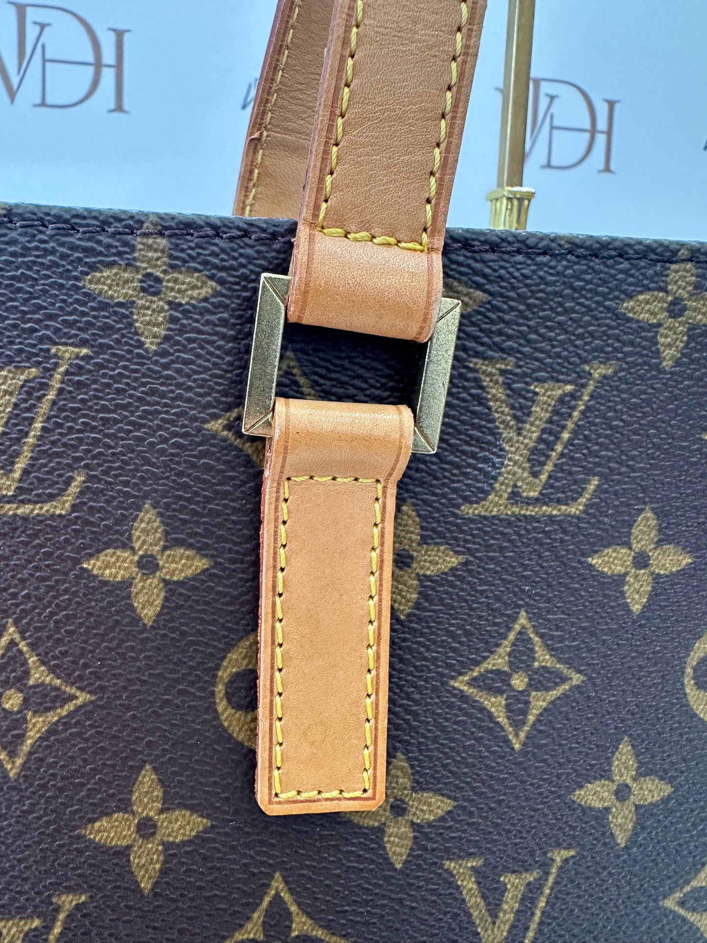 017864 - Louis Vuitton Luco