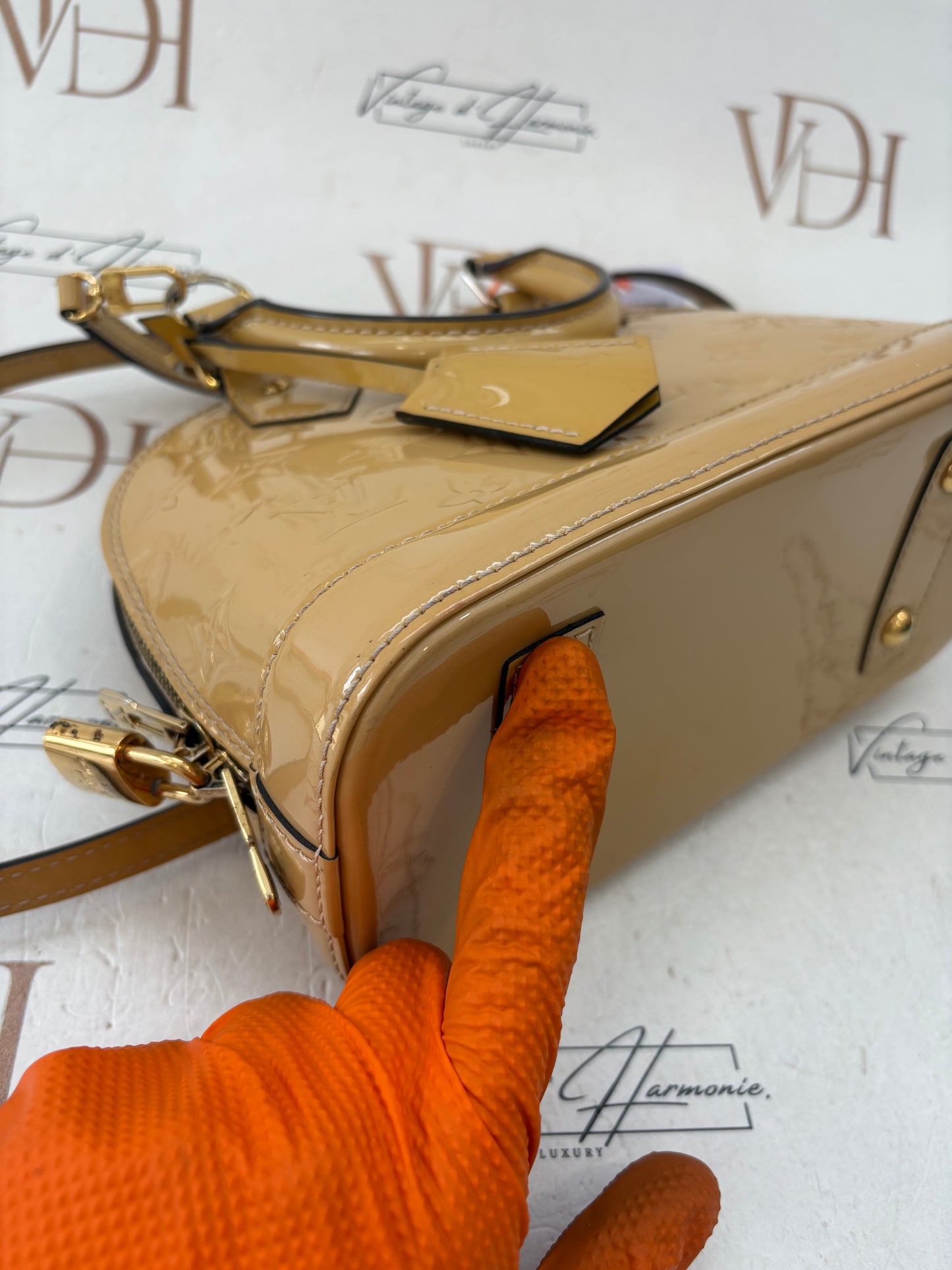 384071 - Louis Vuitton Alma BB