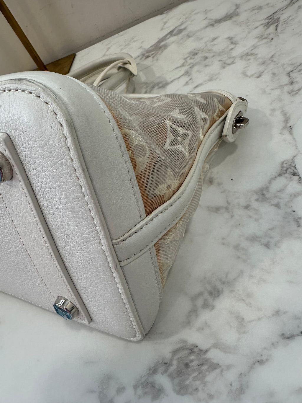 Louis Vuitton Blanc Monogram Transparent lockit east west