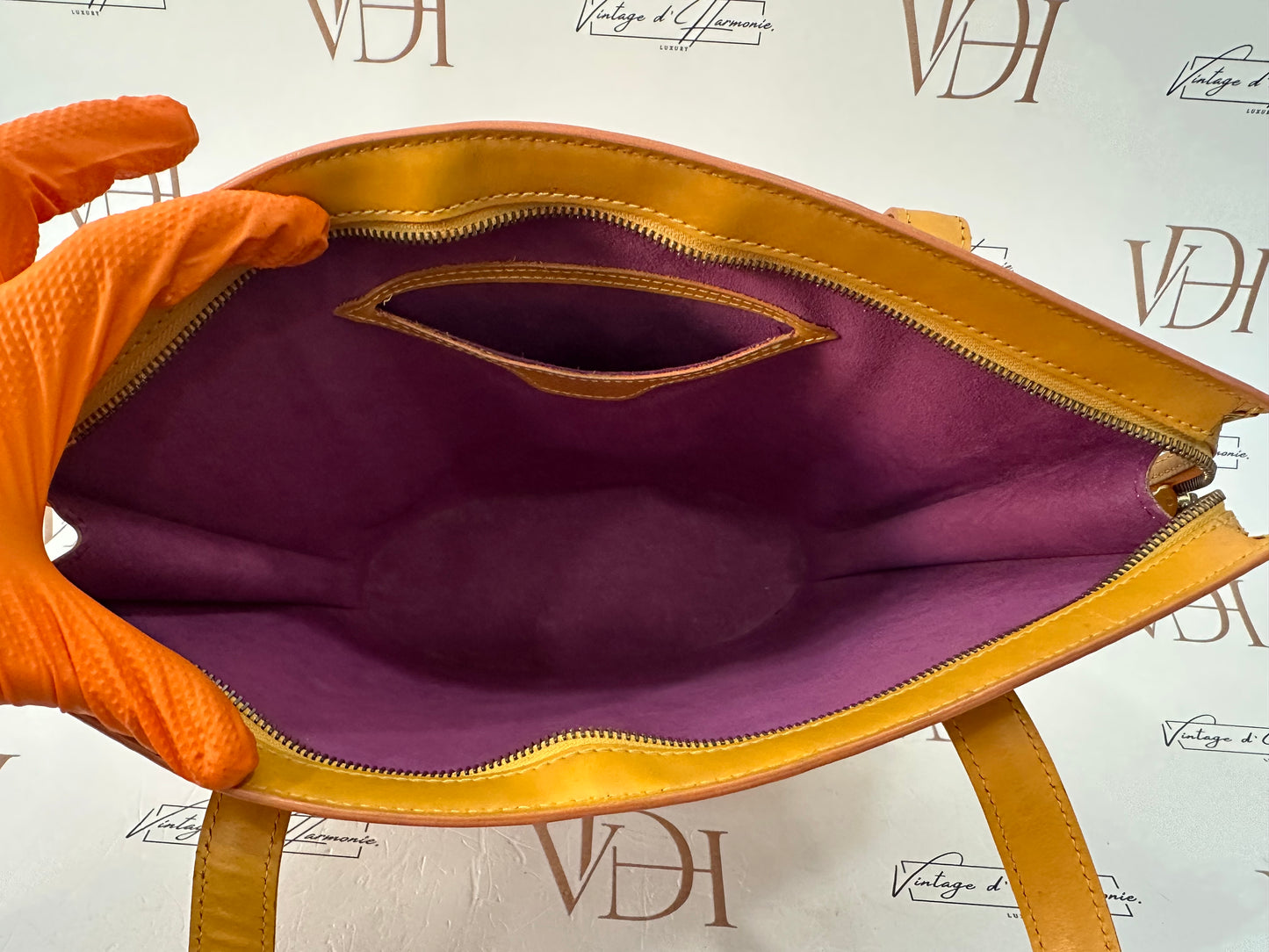 016875 - Louis Vuitton Epi Saint Jacques