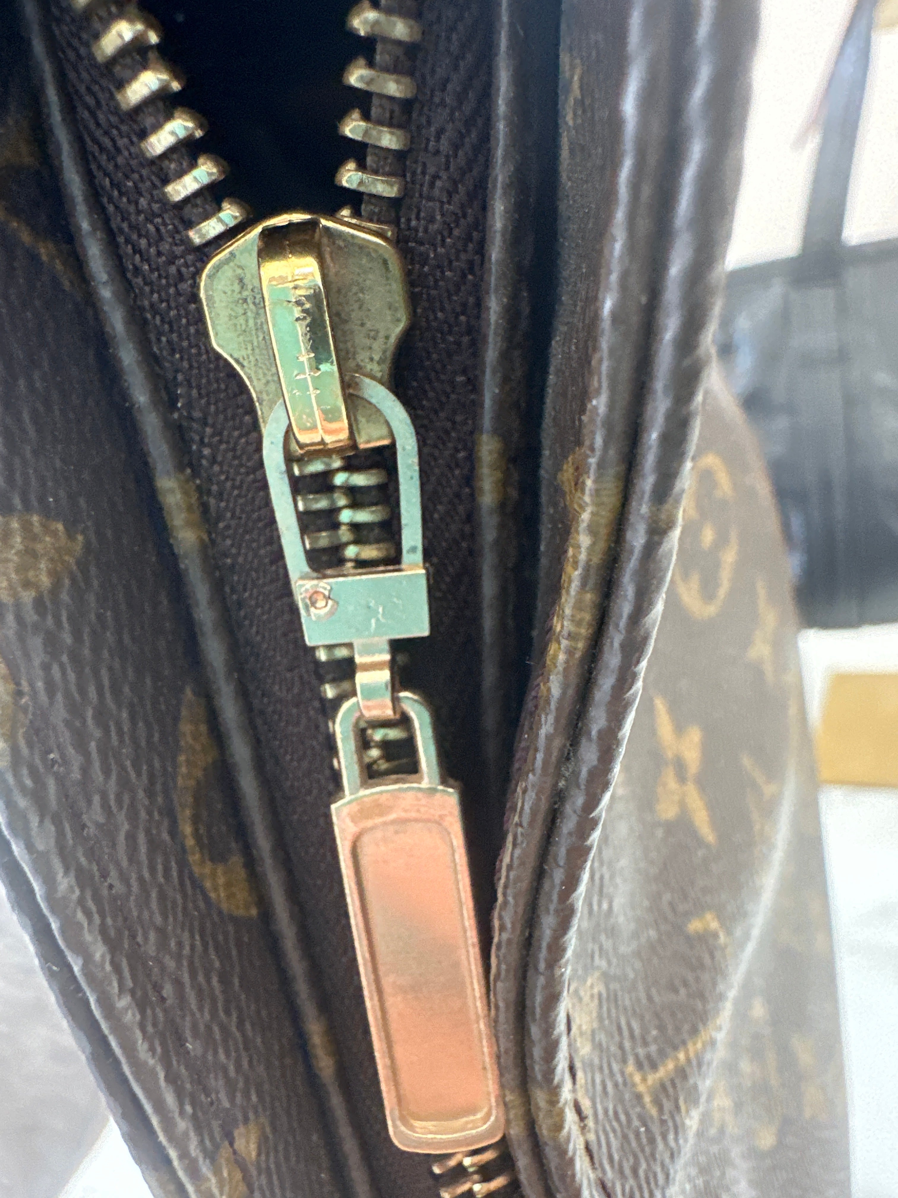 Louis Vuitton Looping GM