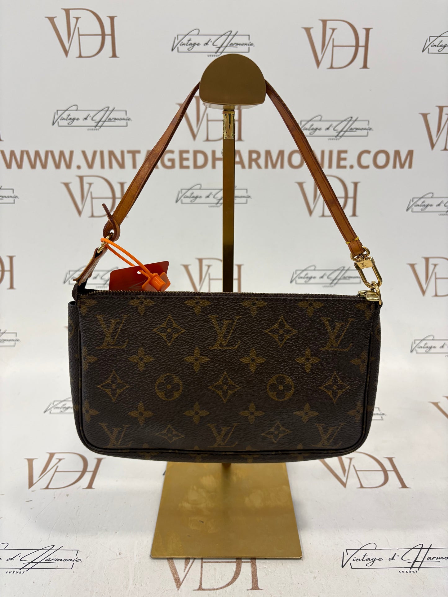 018265 - Louis Vuitton Pochette Accessoires