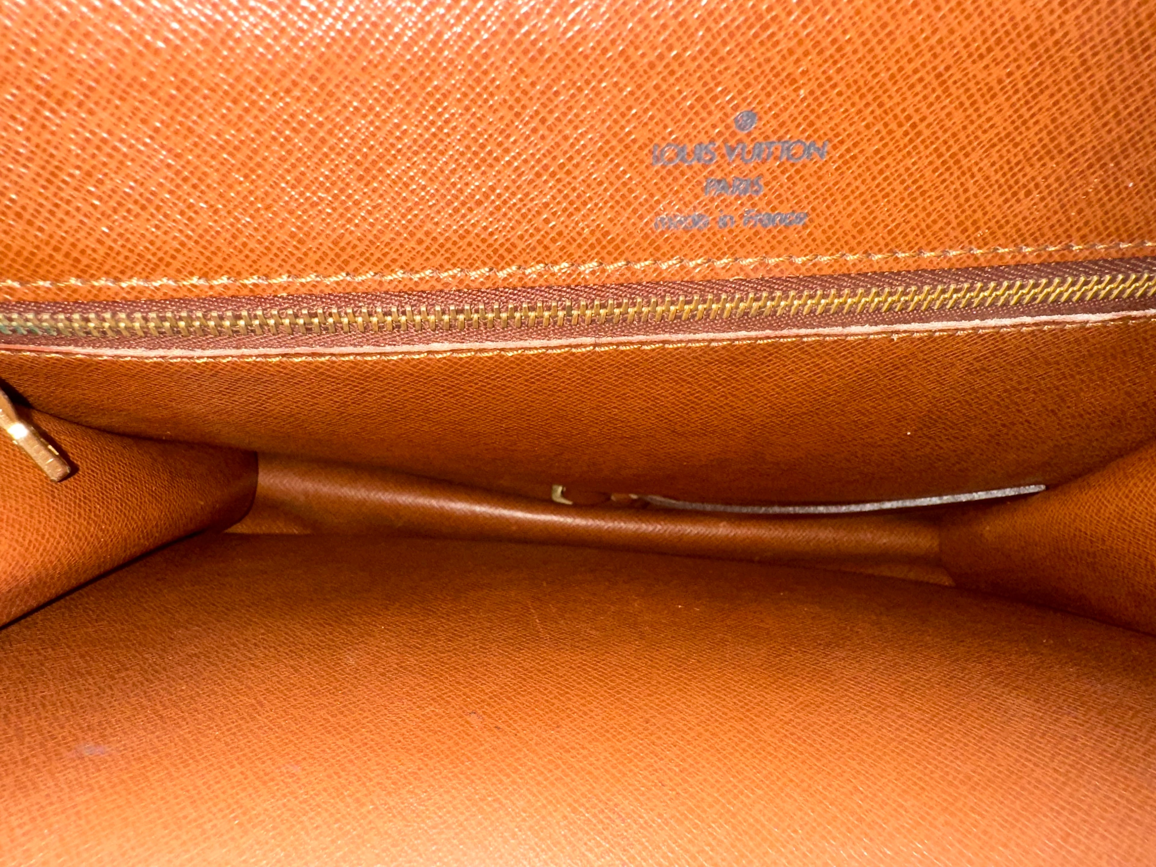 Louis Vuitton Monceau 28