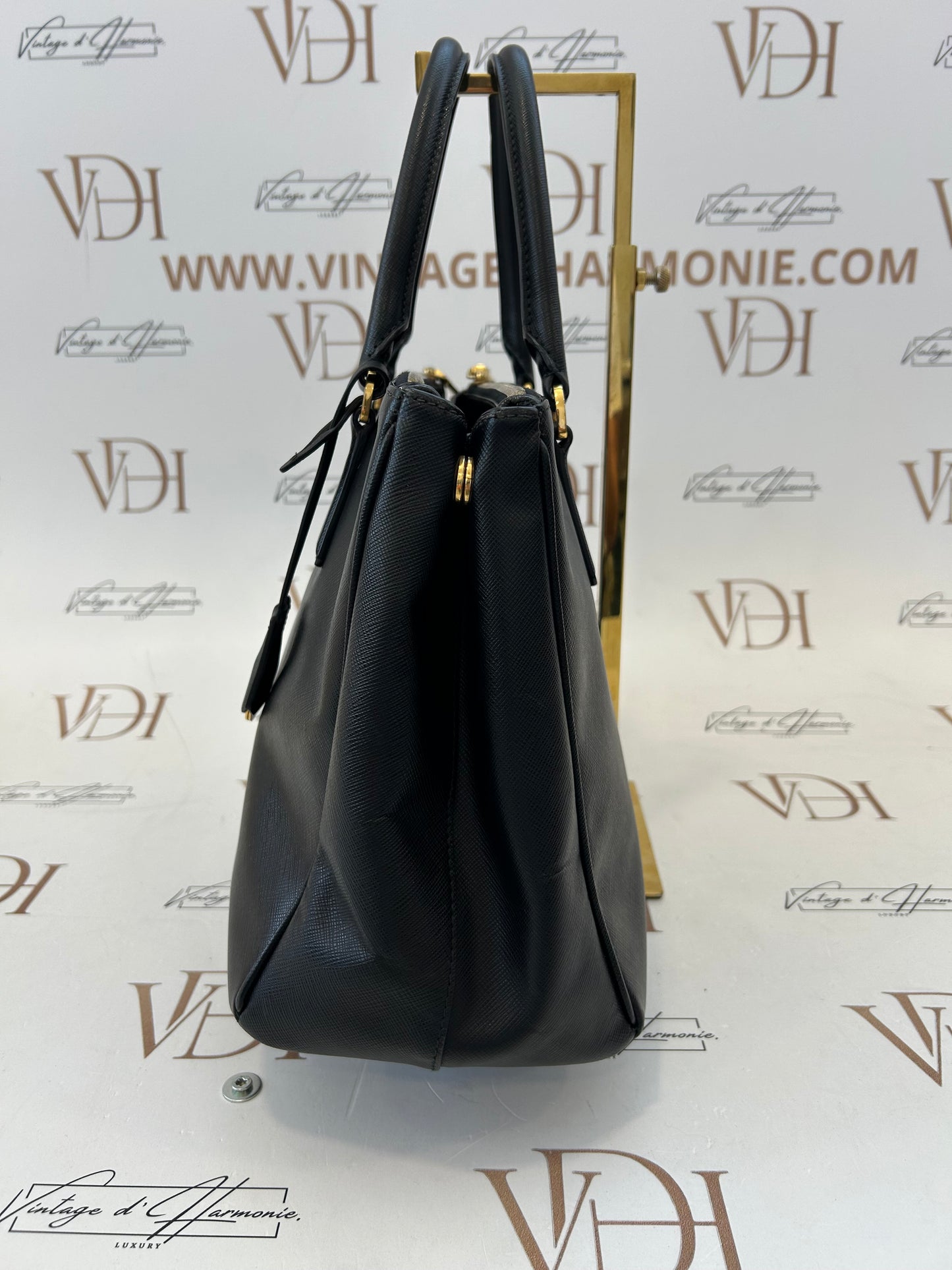 201752 - Prada Galleria