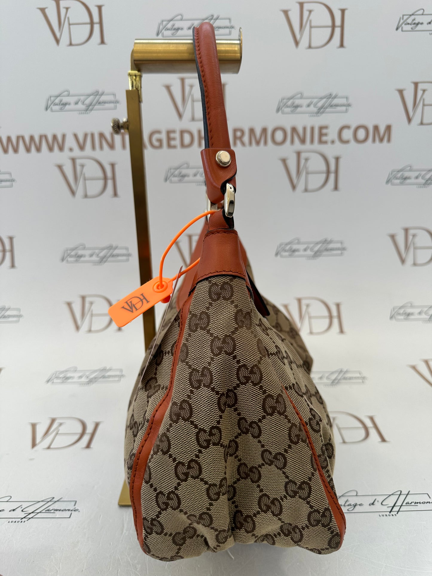 382519 - Gucci Abbey
