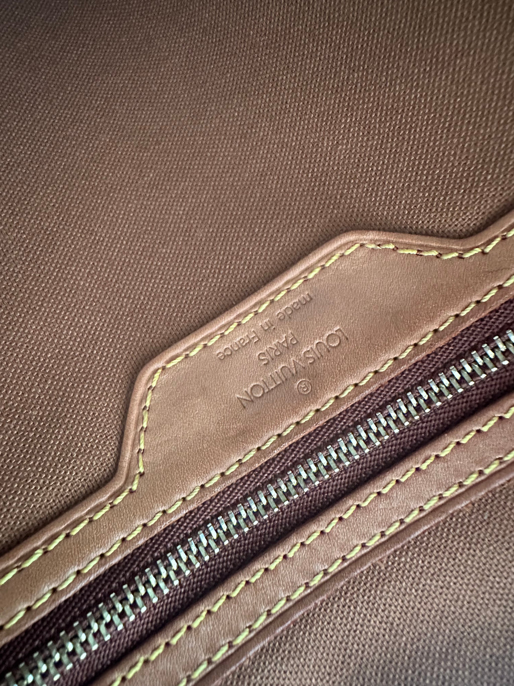 Louis Vuitton Cabas Mezzo