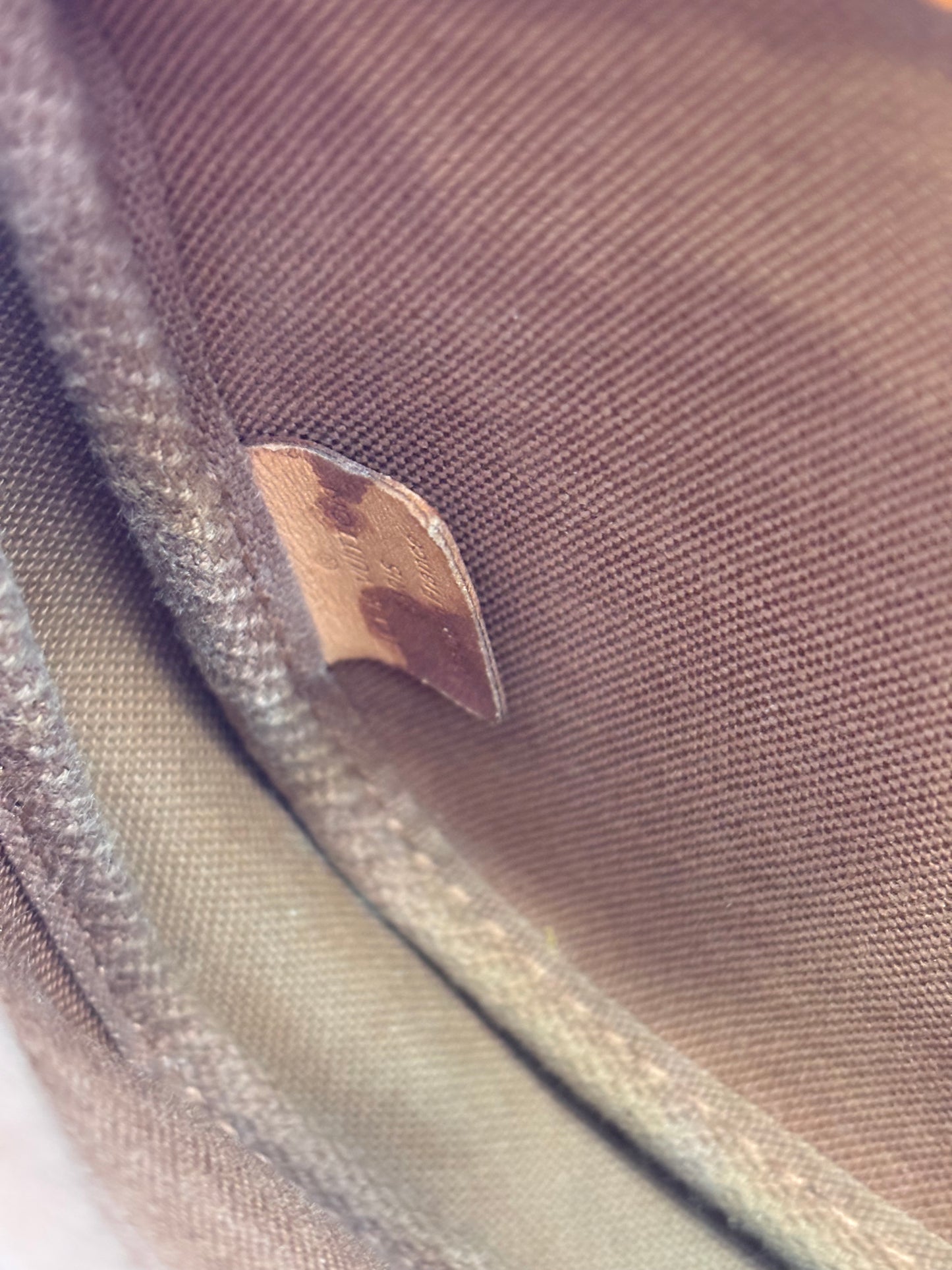 383754 - Louis Vuitton Multipochette