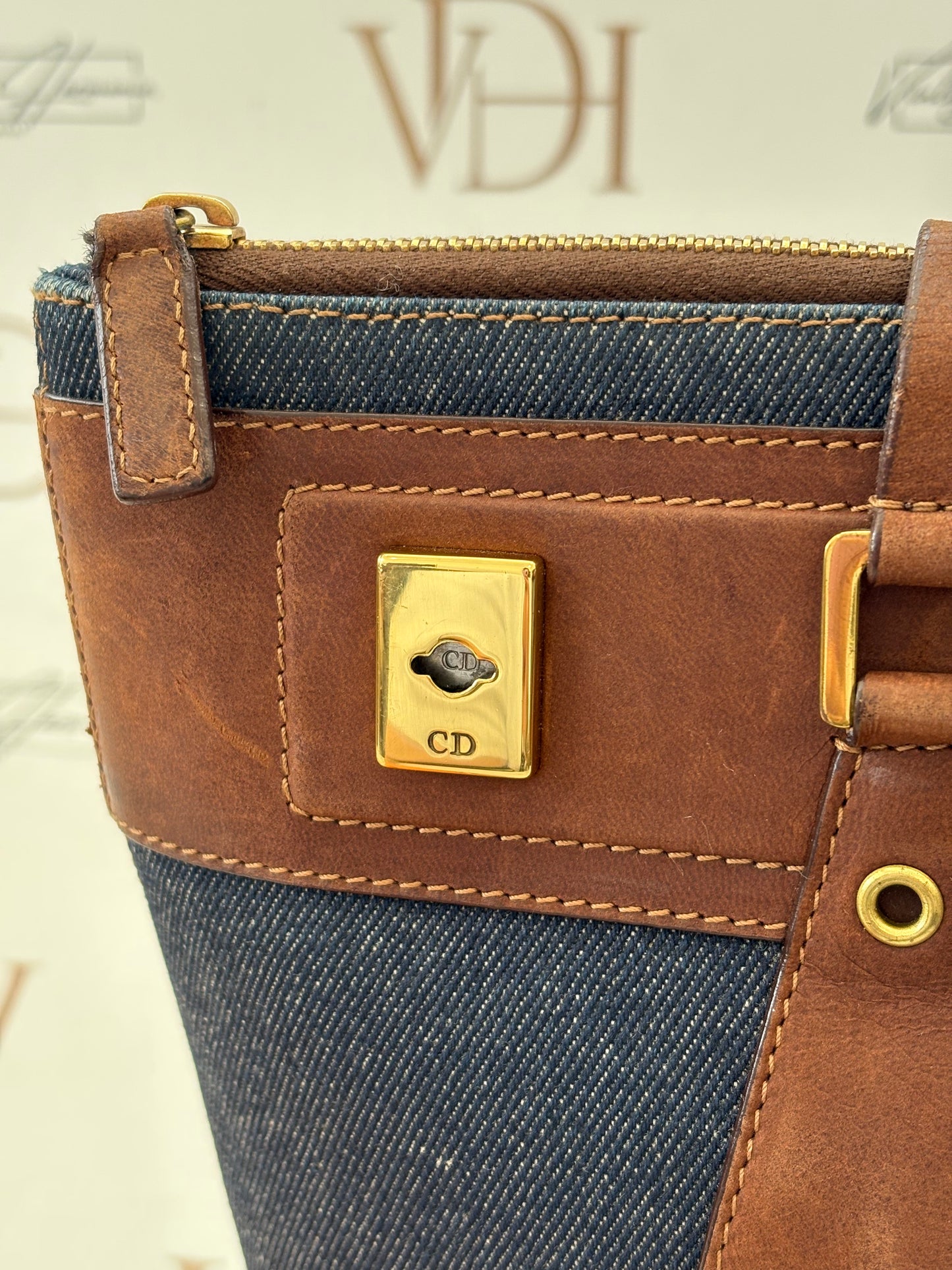 018158 - Christian Dior Blue Denim Street