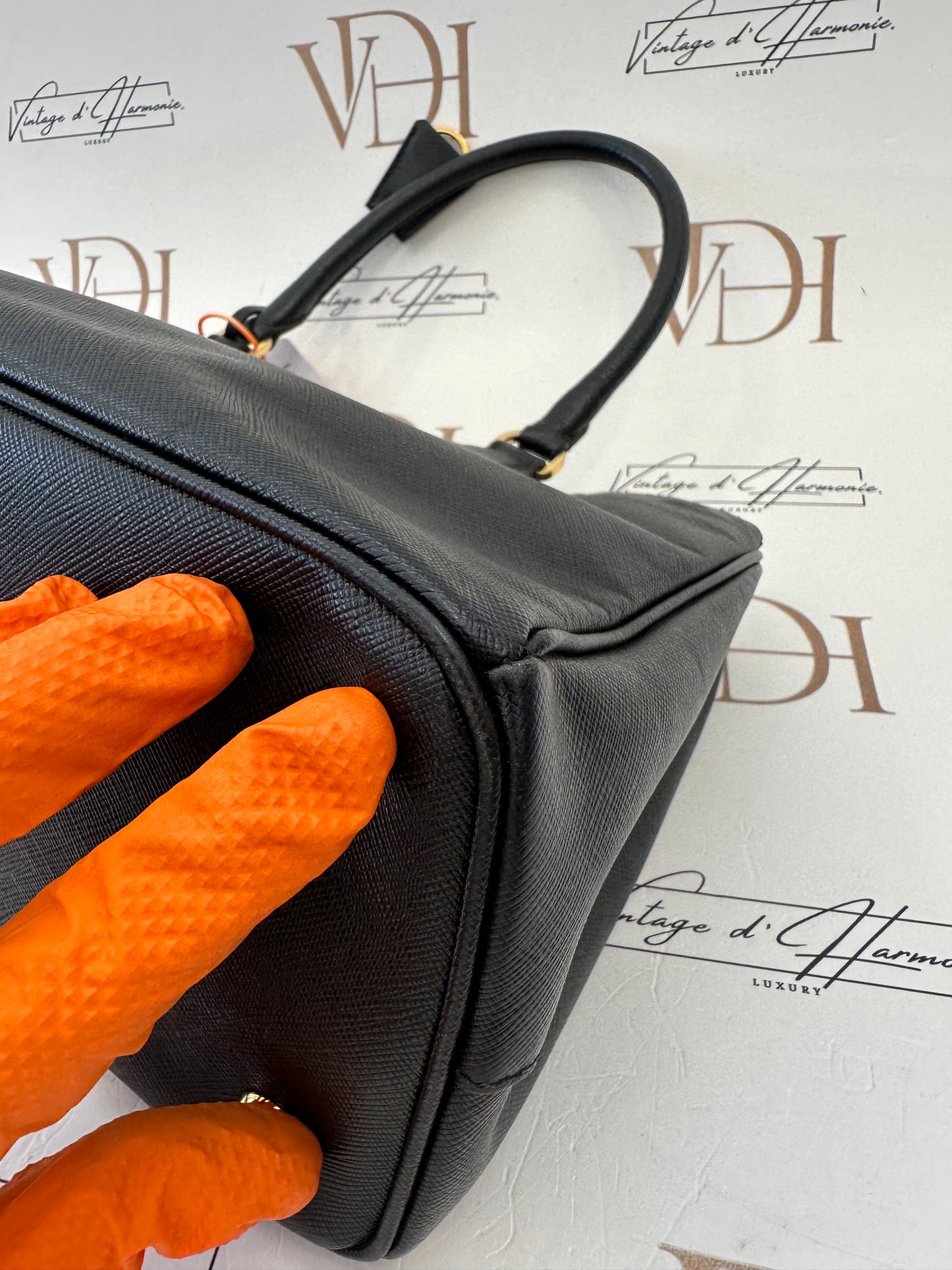 382512 - Prada Galleria Black