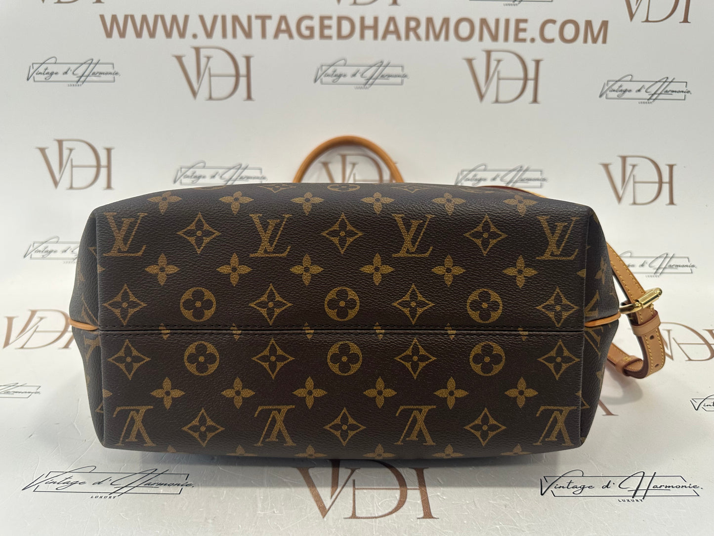 382760 - Louis Vuitton Turenne